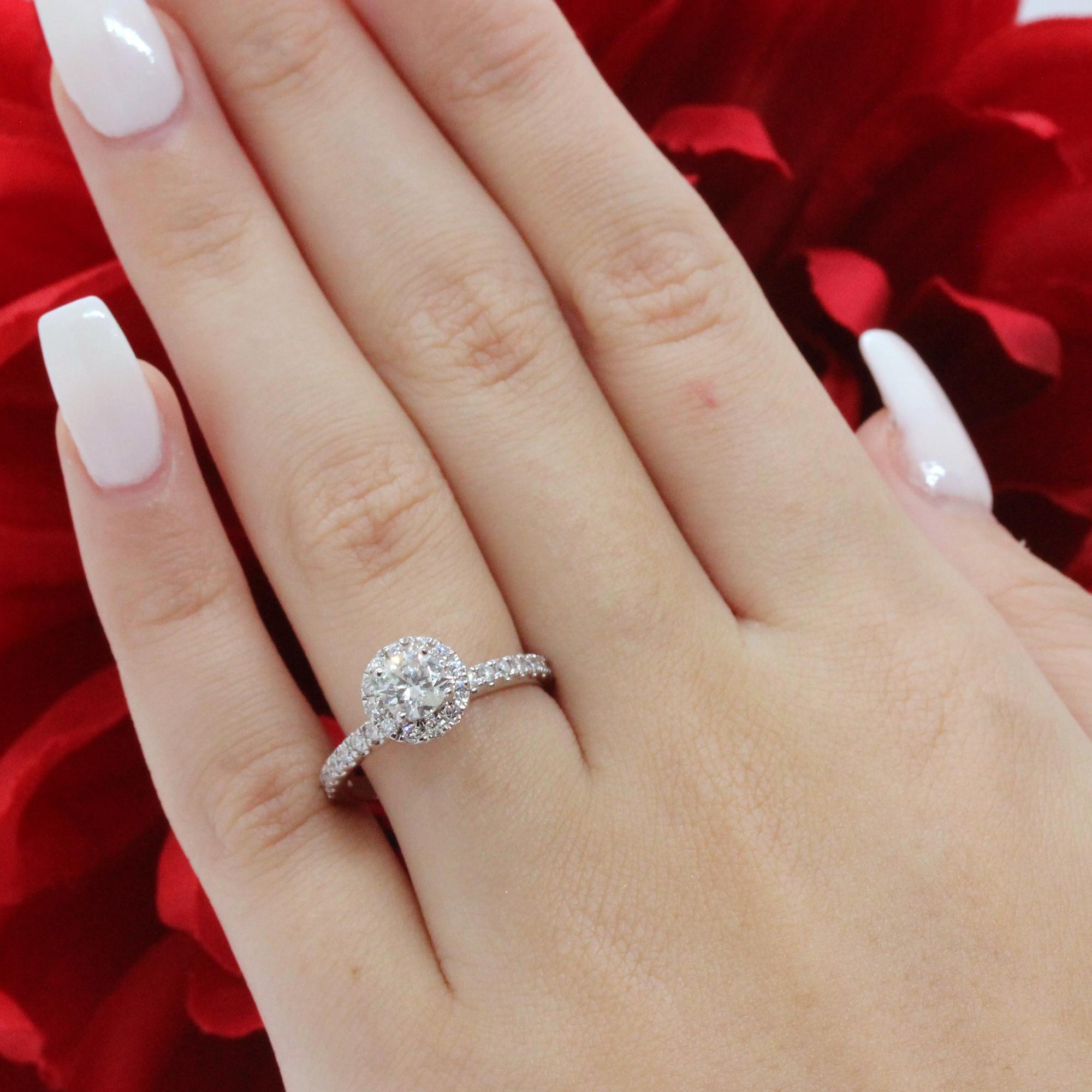 1.25 TW Halo Diamond Engagement Ring 14K White Gold Size 5 Ladies