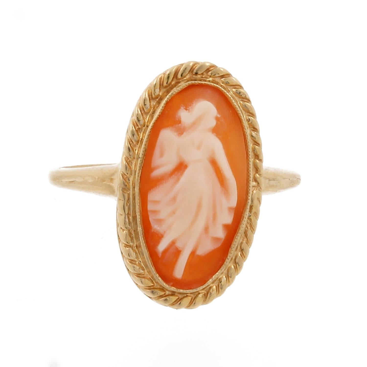 Ladies Vintage Cameo Ring 14K Yellow Gold Oval Cameo Bezel Set Size 6.75 Estate