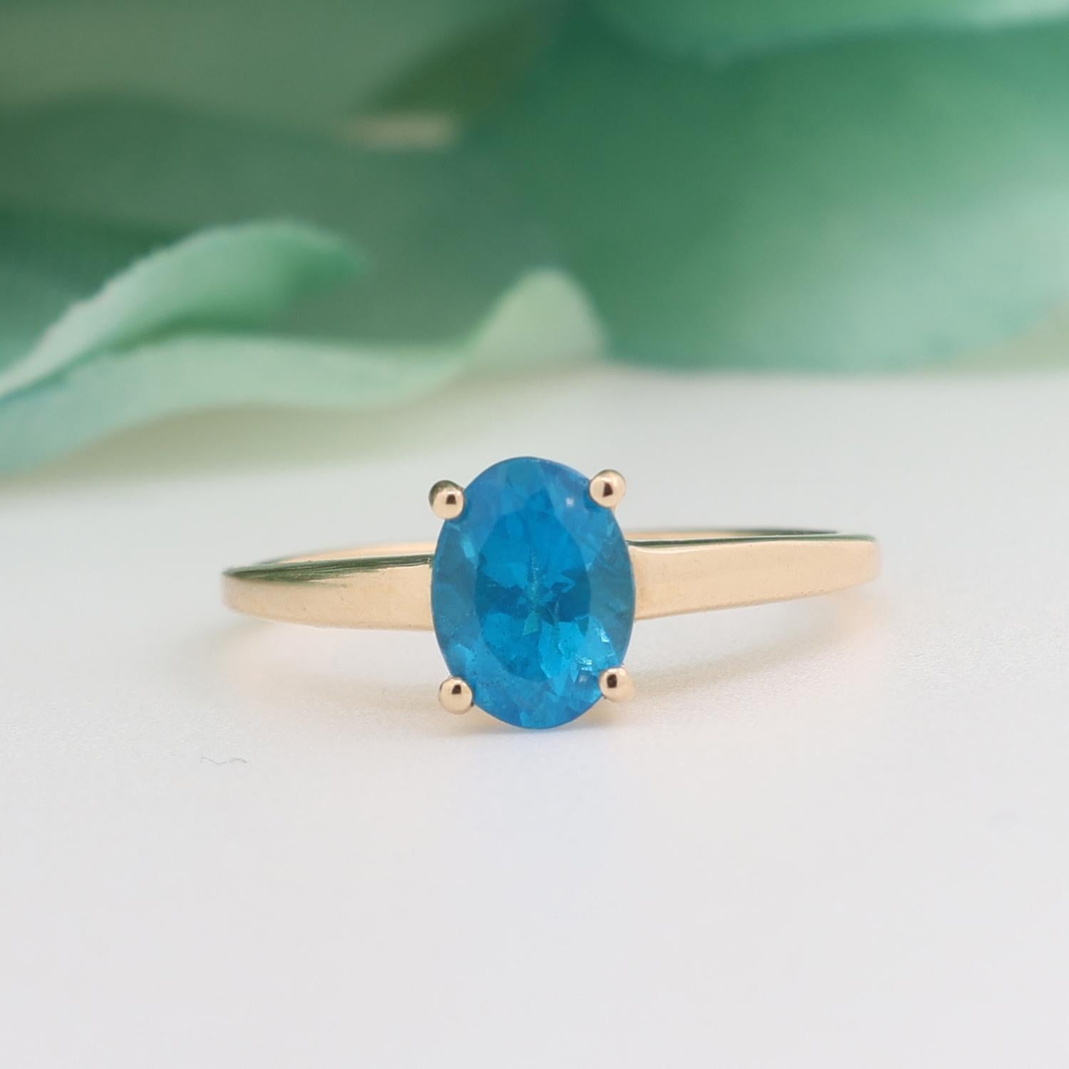 Oval Blue Apatite Solitaire Ring 14K Yellow Gold 1.35 CT Size 7.25