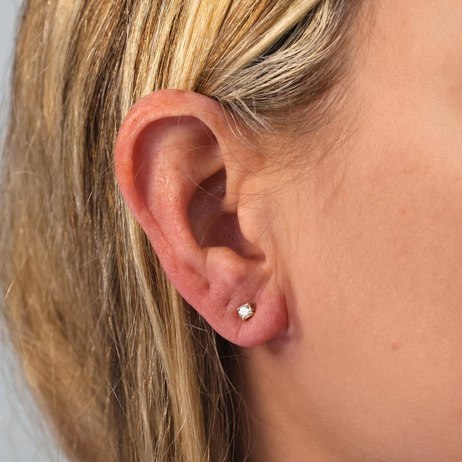 Round Diamond Stud Earrings Yellow Gold 0.21 TW 4-Prong Setting Unisex Estate