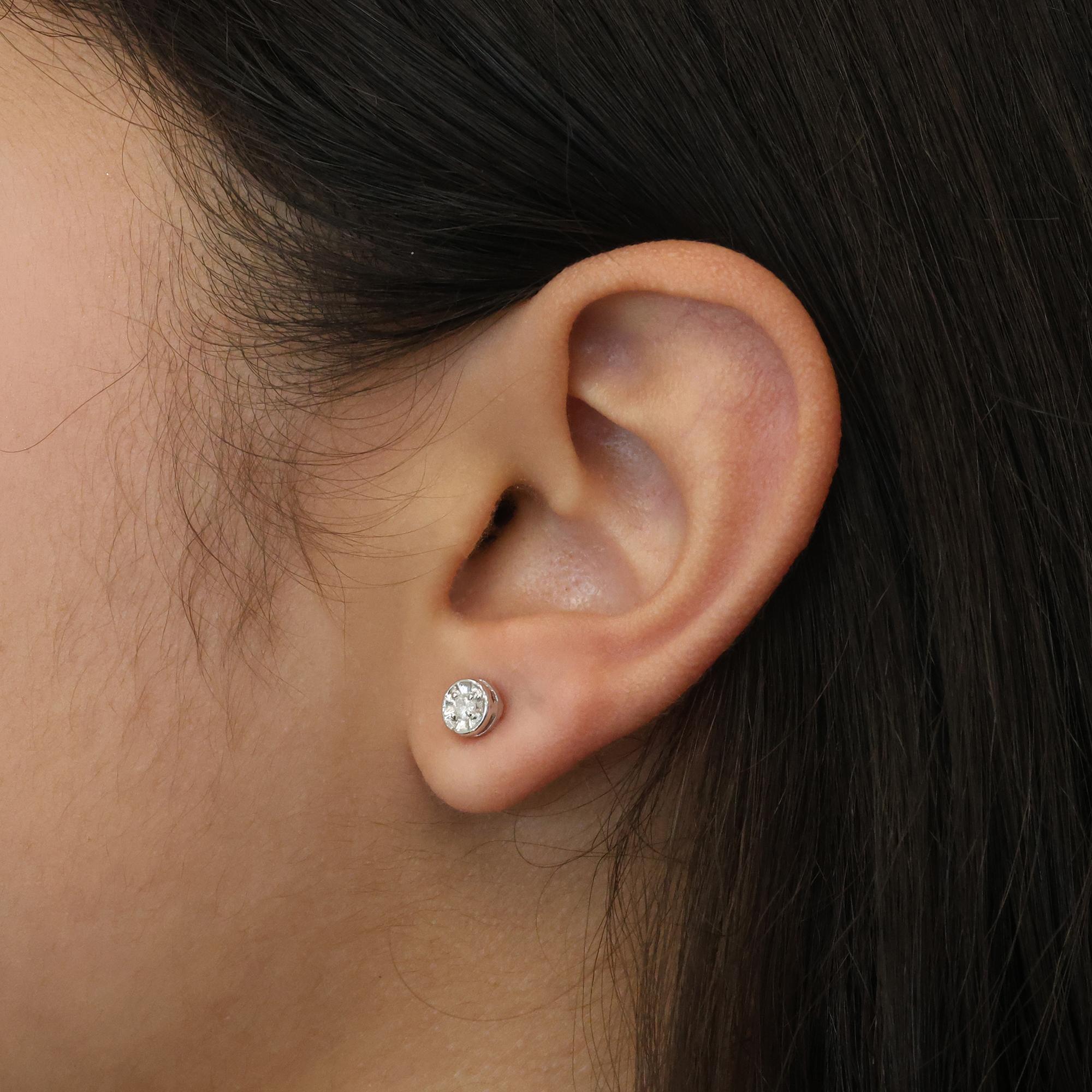 Round Diamond Stud Earrings 14K White Gold 0.20 TW Prong Setting Unisex Estate