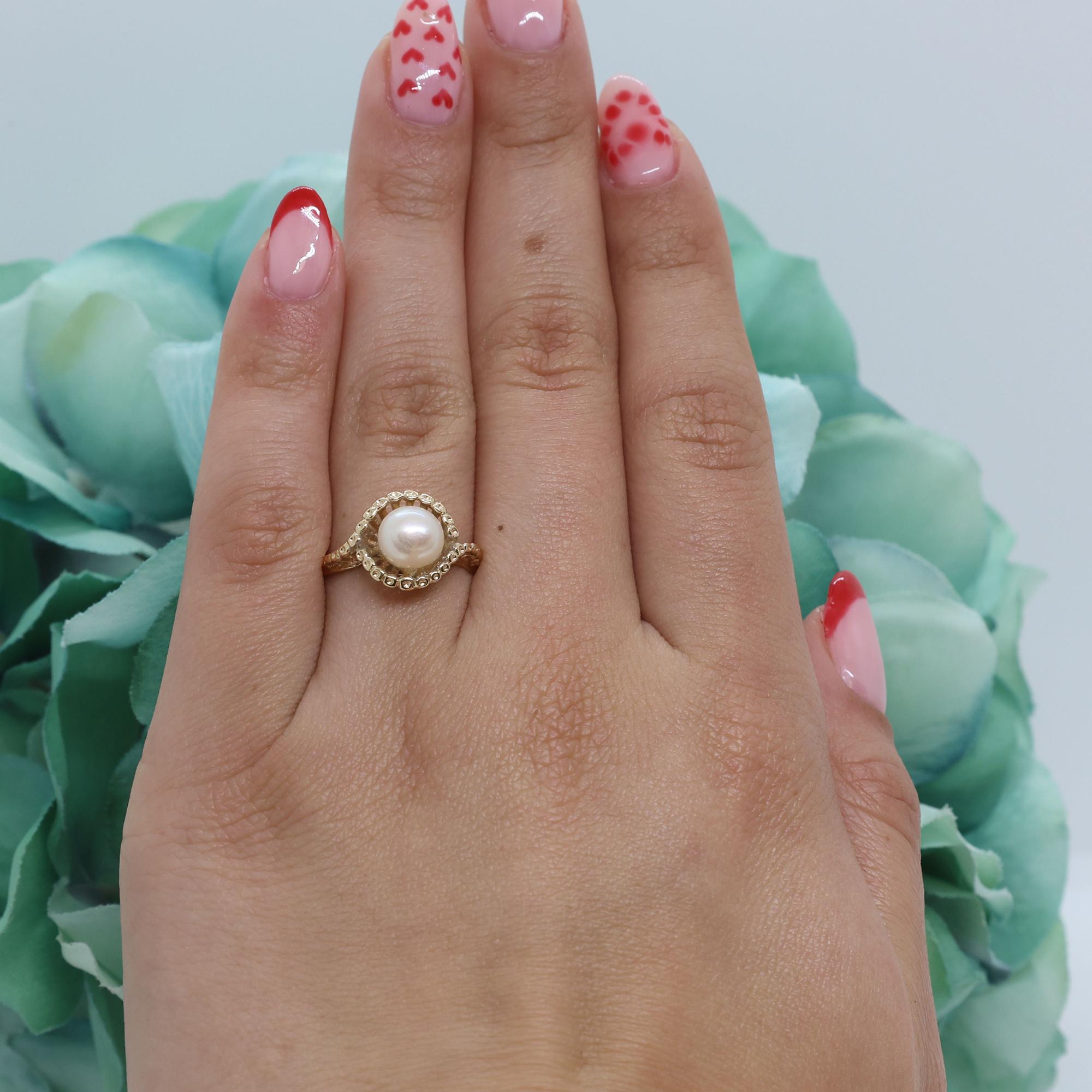 Vintage Solitaire Freshwater Pearl Swirl Ring 14K Yellow Gold Size 7 Estate