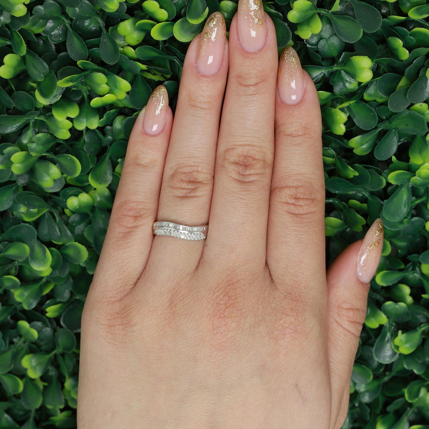 Baguette Diamond Swirl Band Ring 10K White Gold 0.50 TW Size 7.25 Ladies Estate