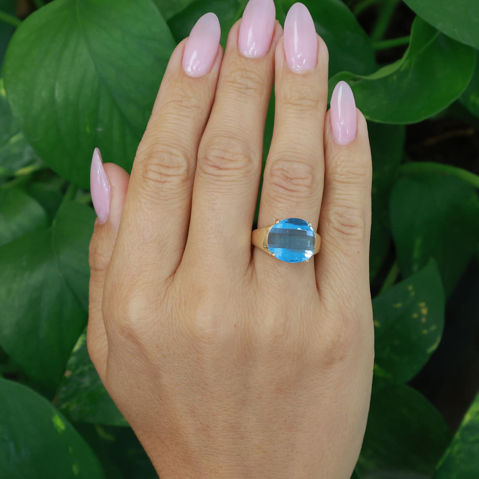 10K Yellow Gold 10CT Checkerboard Blue Topaz Statement Ring Size 6 Estate