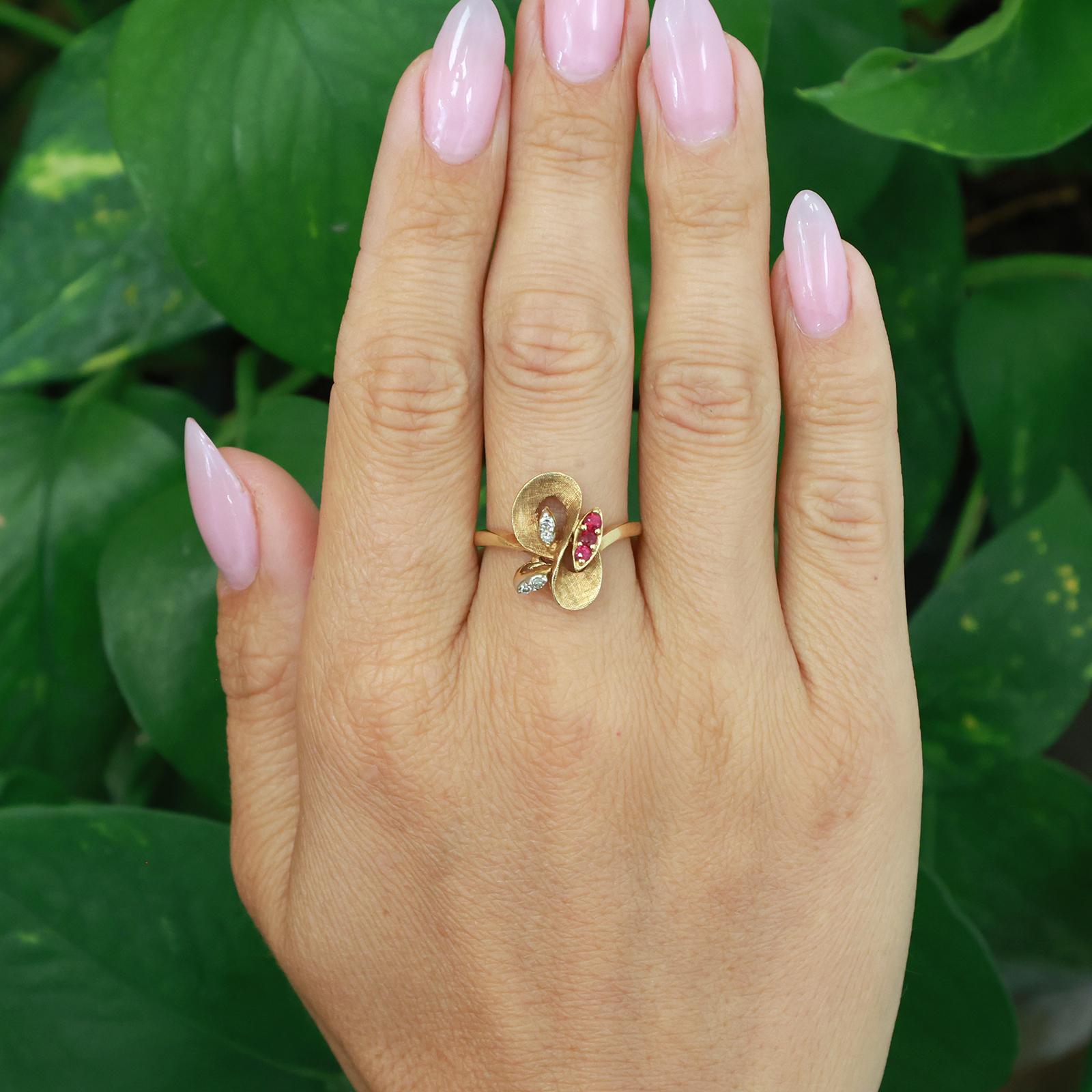 Vintage Ruby Diamond Abstract Swirl Ring Brushed Yellow Gold 0.20CTW Size 8