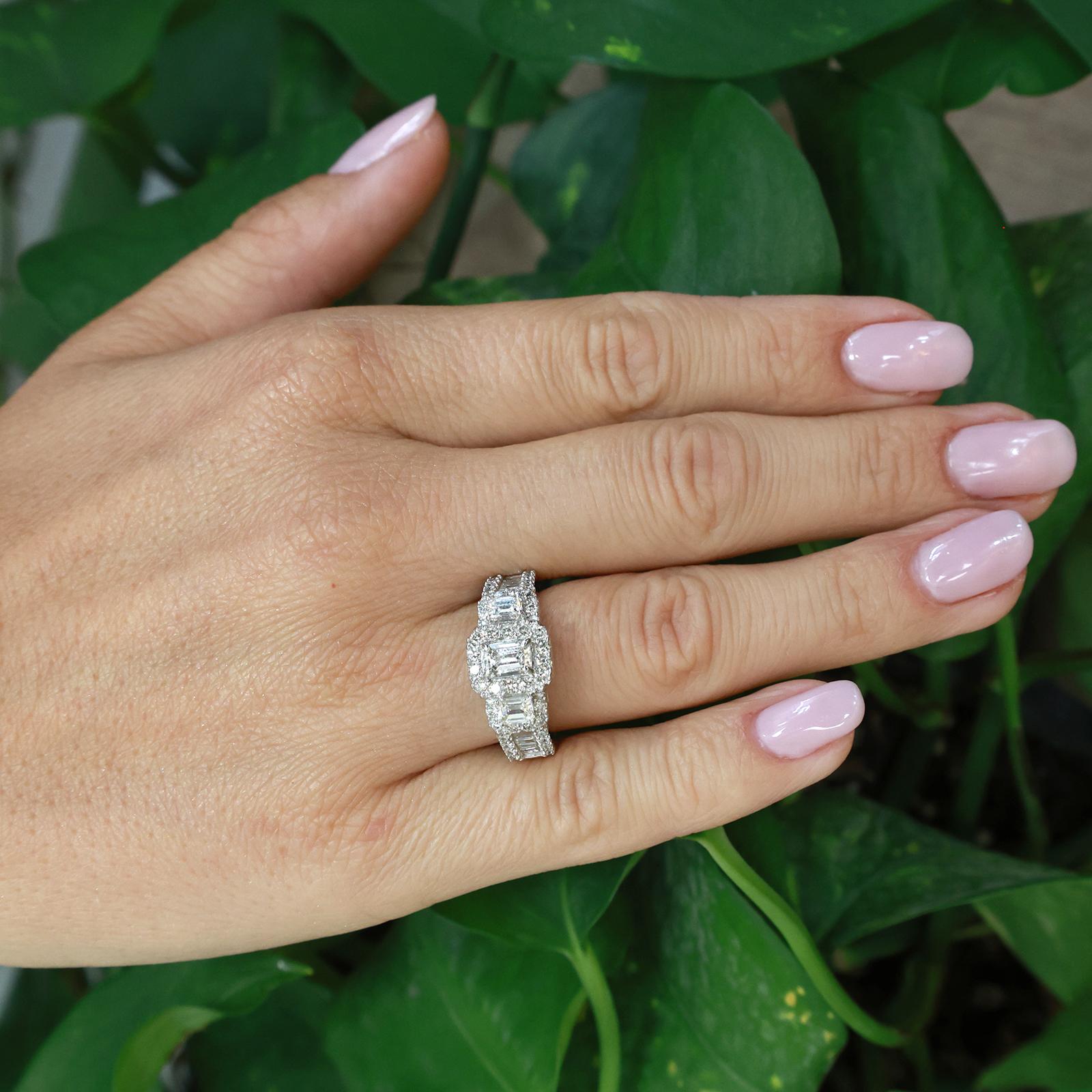 14K White Gold 2.00CTW Emerald Cut Diamond Halo Engagement Ring Size 7