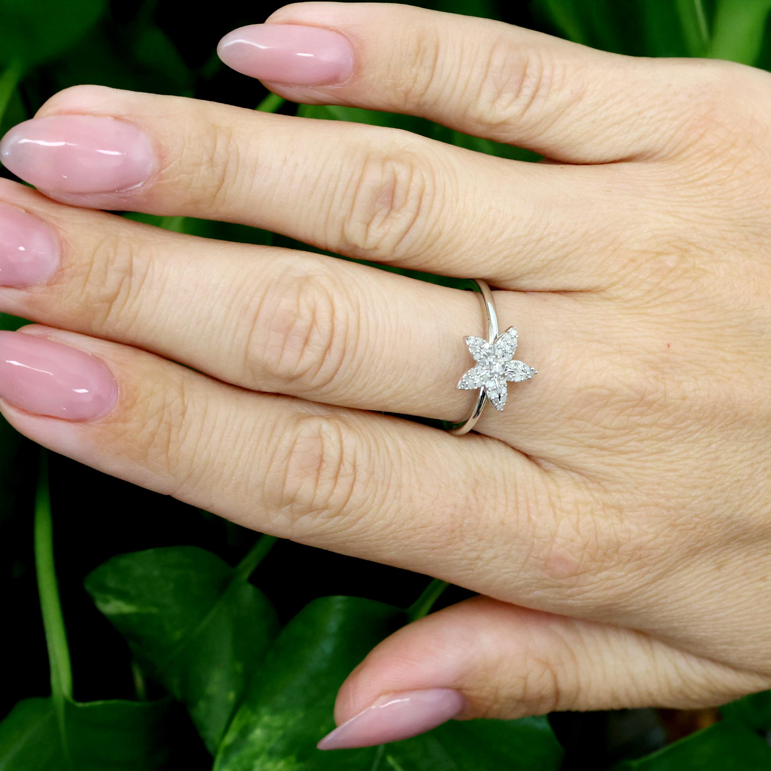 10K White Gold 0.18 CTW Diamond Starfish Ring Size 7.25 Estate