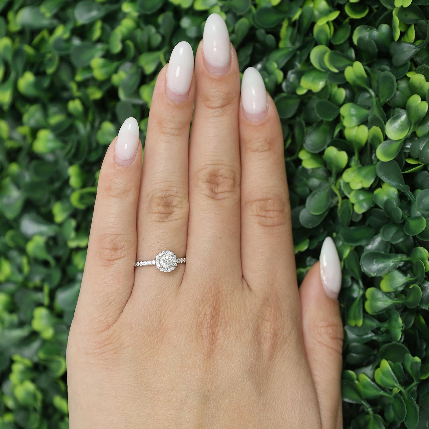 Solitaire Halo Diamond Engagement Ring 14K White Gold 0.70 TW Size 8.25