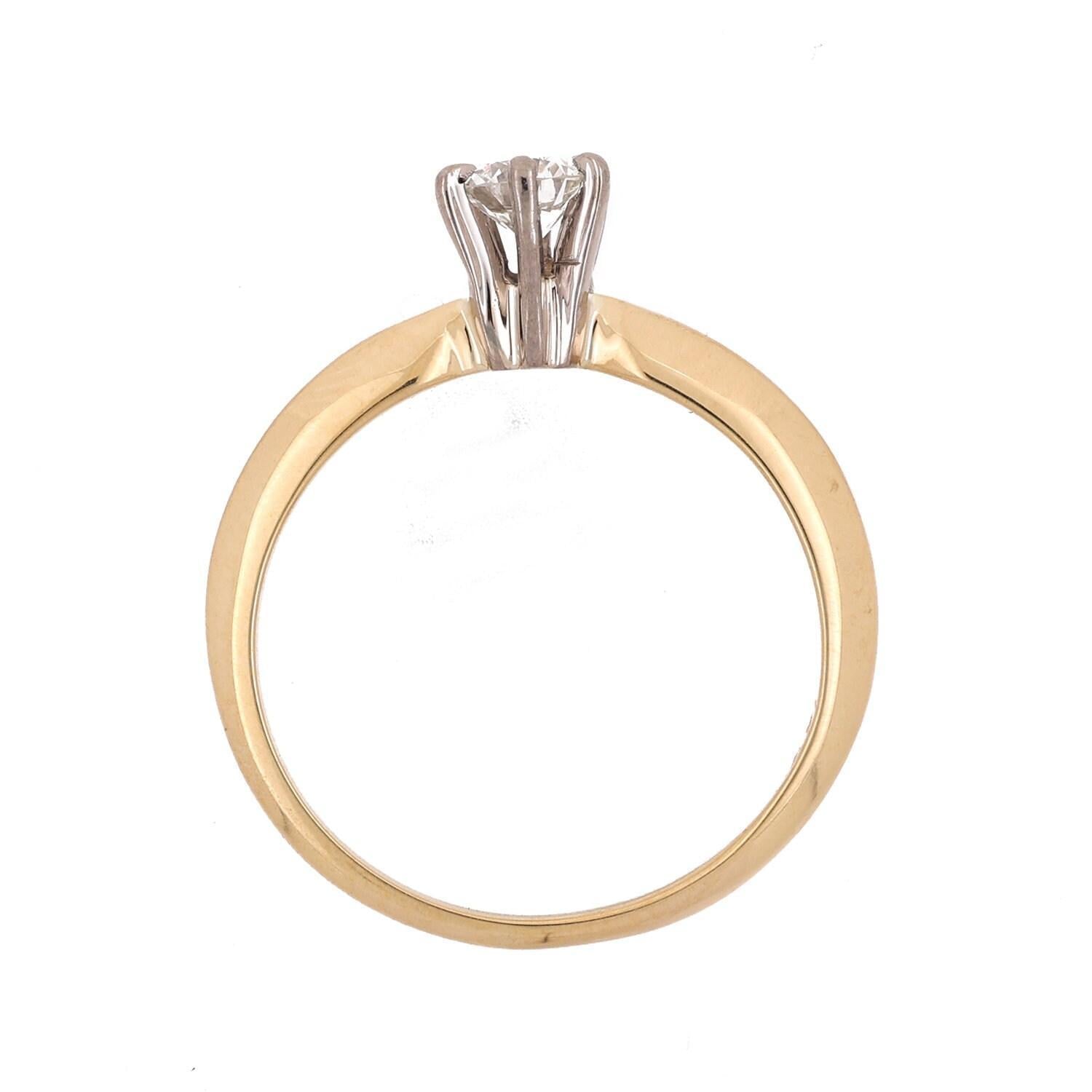 0.33 TW Solitaire Round Diamond Engagement Ring 18K Gold Size 7