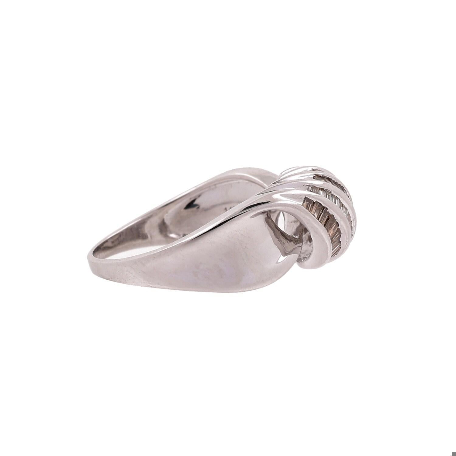 14K White Gold 1.00CTW White & Champagne Baguette Diamond Swirl Ring Size 7.25