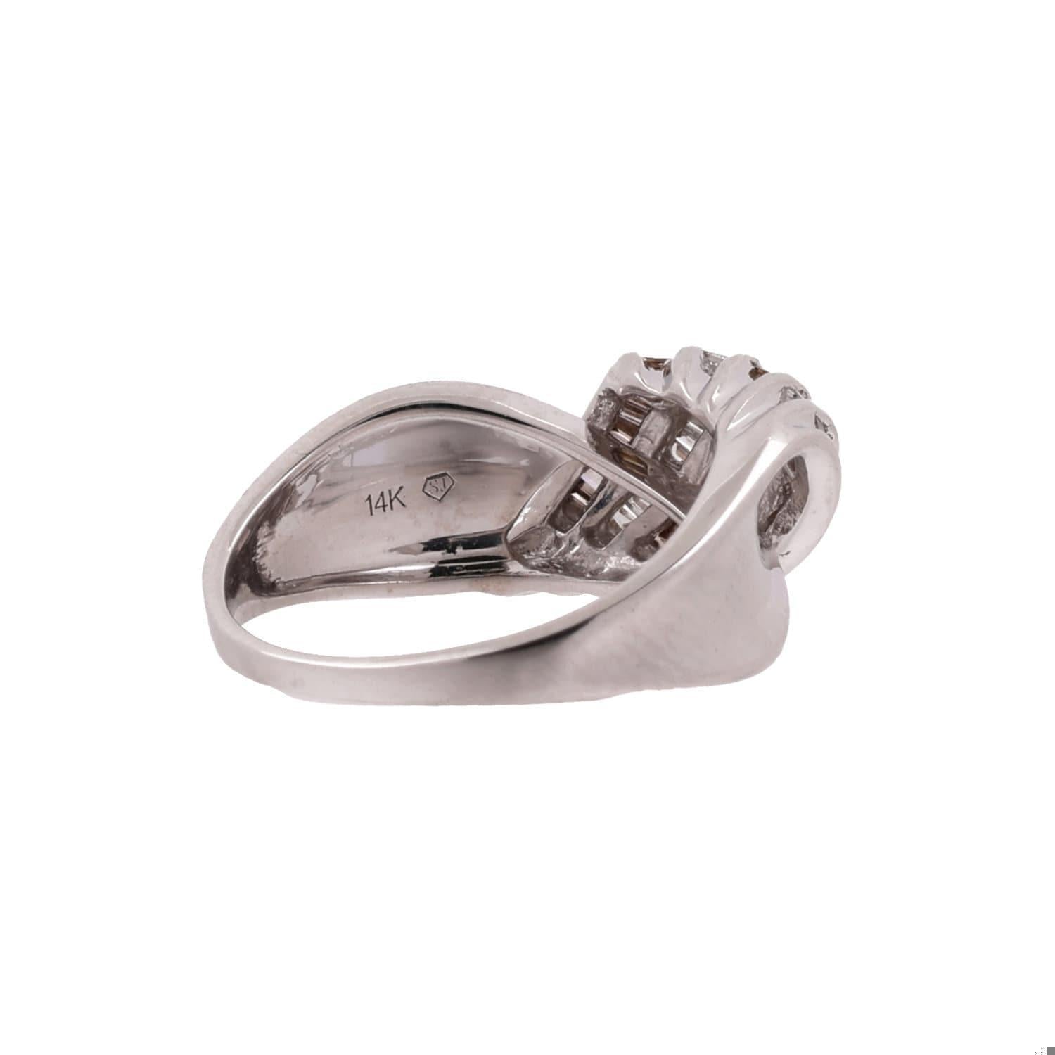 14K White Gold 1.00CTW White & Champagne Baguette Diamond Swirl Ring Size 7.25