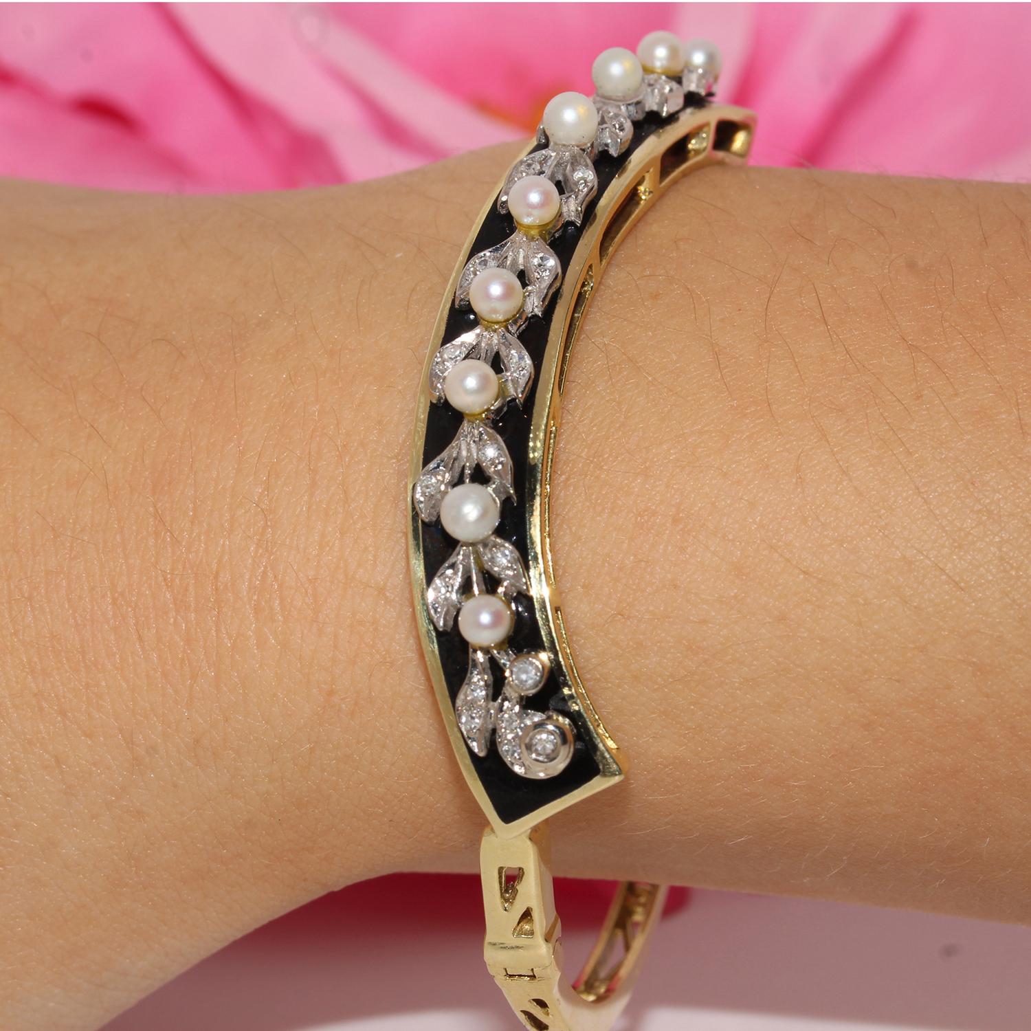 Vintage Onyx Pearl Diamond Floral Leaf Bangle Bracelet Yellow Gold Size 6"