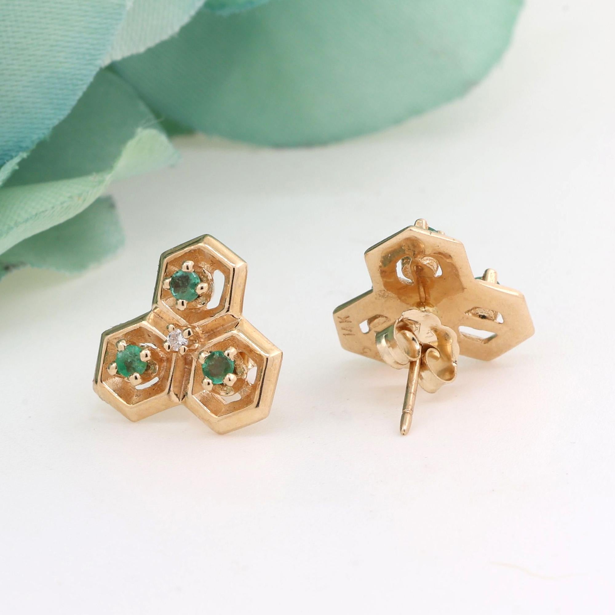 Vintage Emerald Diamond Stud Earrings 14K Yellow Gold 0.28 CTW Ladies Estate