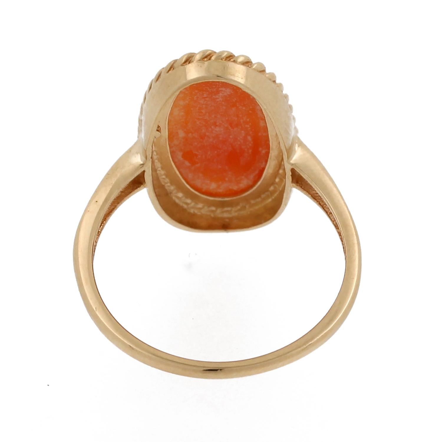 Ladies Vintage Cameo Ring 14K Yellow Gold Oval Cameo Bezel Set Size 6.75 Estate