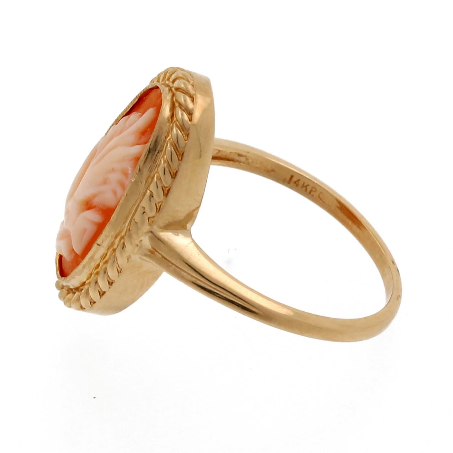 Ladies Vintage Cameo Ring 14K Yellow Gold Oval Cameo Bezel Set Size 6.75 Estate
