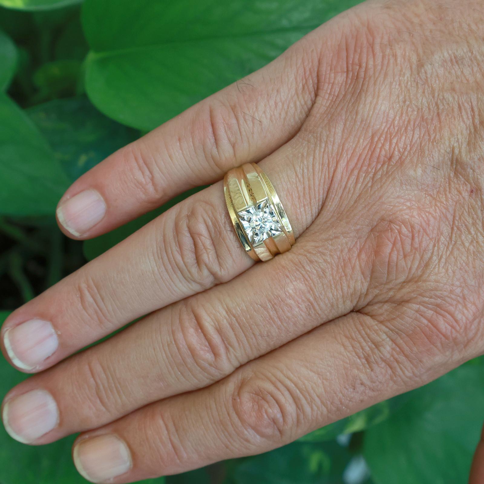 Two-Tone Gold 0.38ct Diamond Starburst Illusion Men's Solitaire Ring Size 10