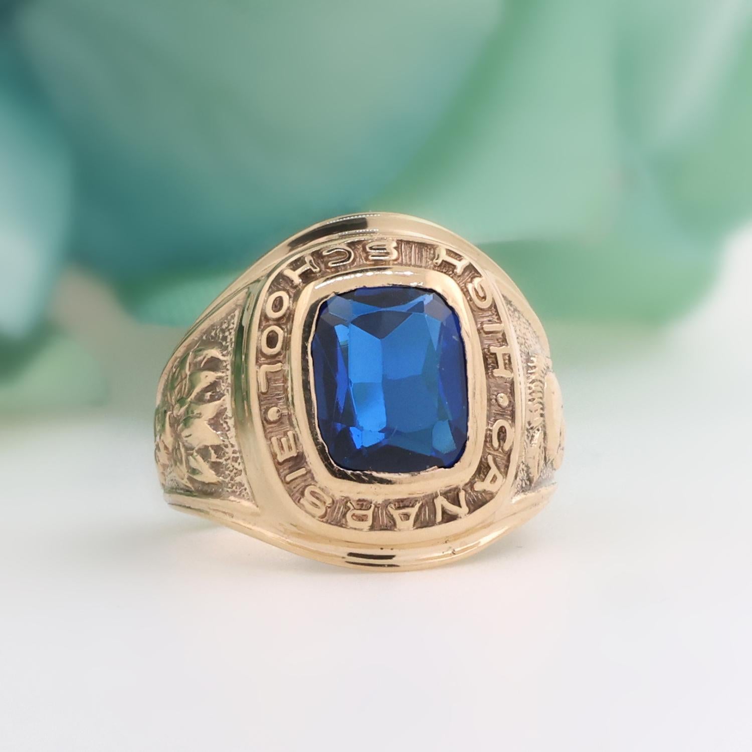 Canarsie High School Class Ring 1968 10K Yellow Gold Blue Spinel Size 6.5