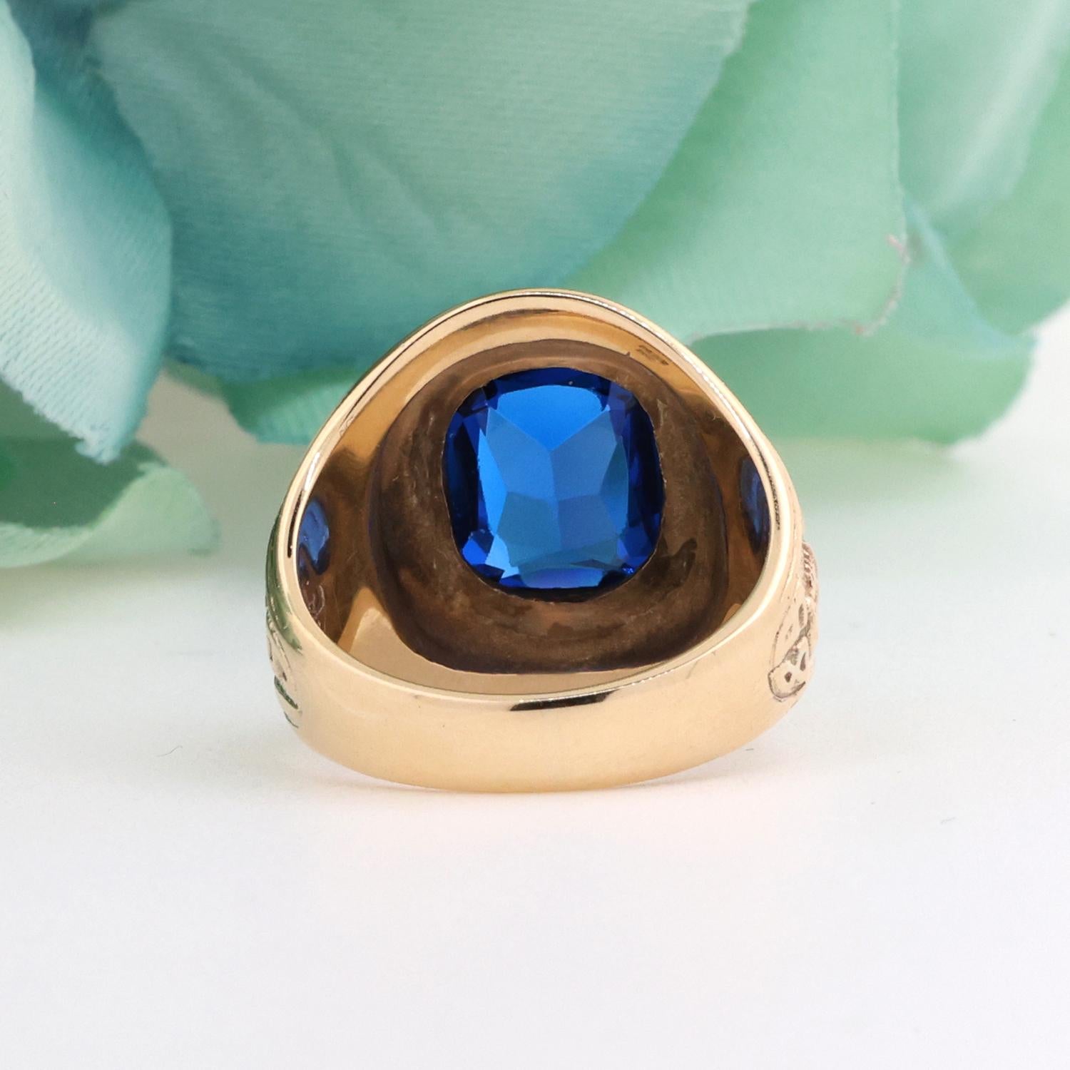 Canarsie High School Class Ring 1968 10K Yellow Gold Blue Spinel Size 6.5