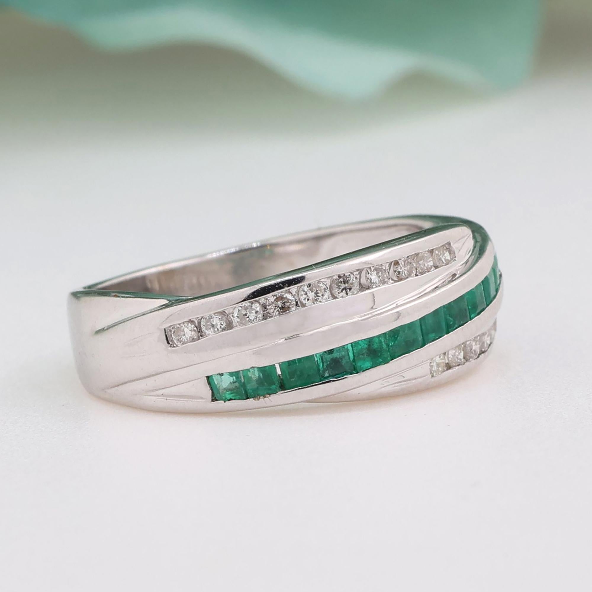 Diamond Emerald Twisted Band Ring 14K White Gold 0.55 TW Size 7.25 Ladies Estate