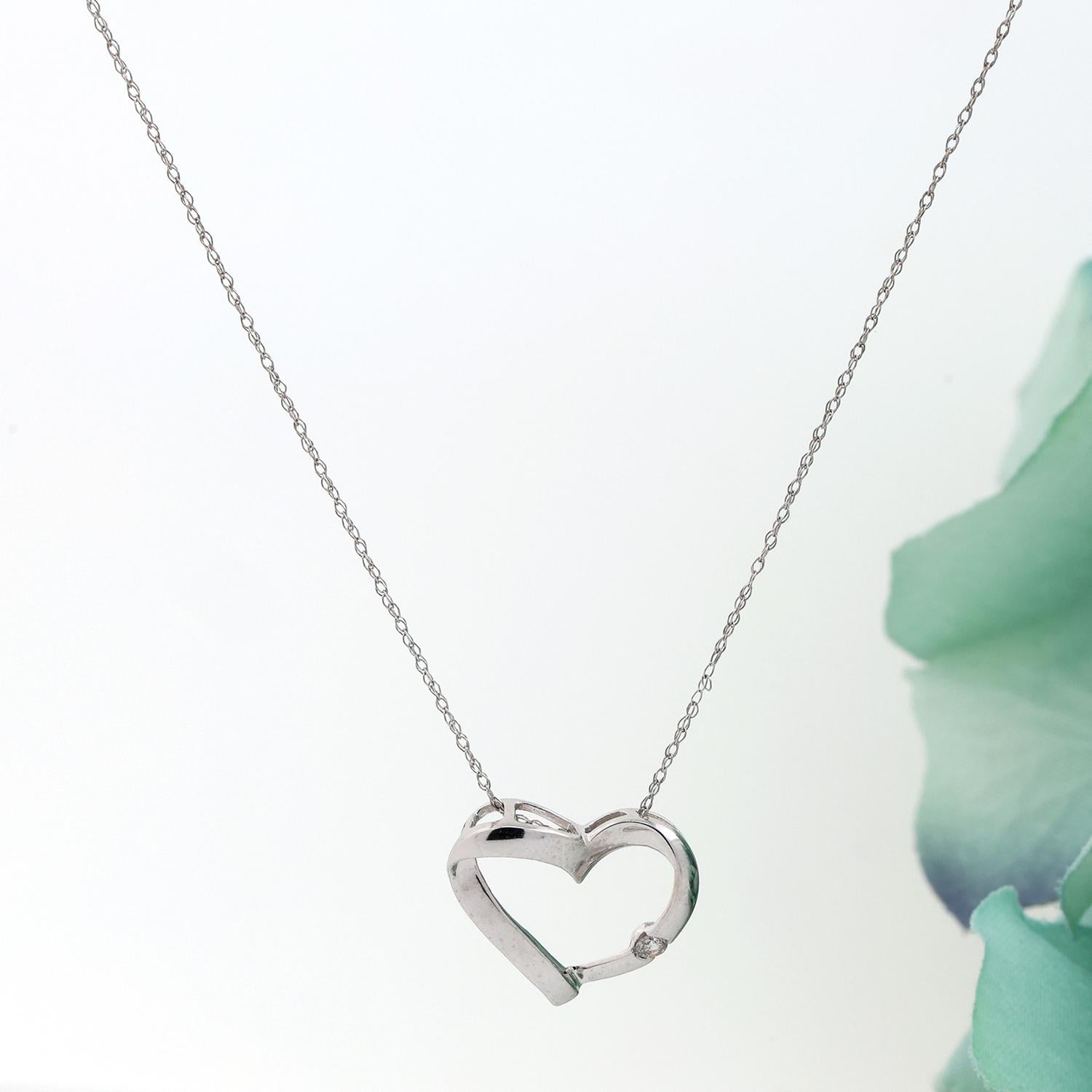 10k White offers Gold Diamond Heart Necklace 19