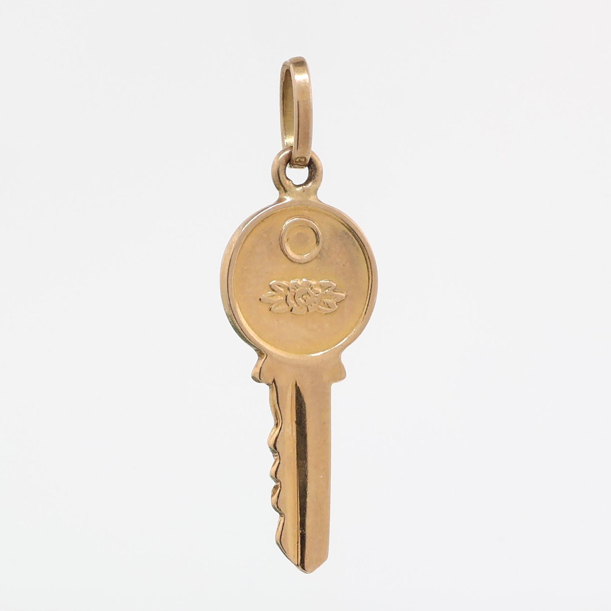 18K Yellow Gold Key Pendant Charm 1.15" Unisex Estate