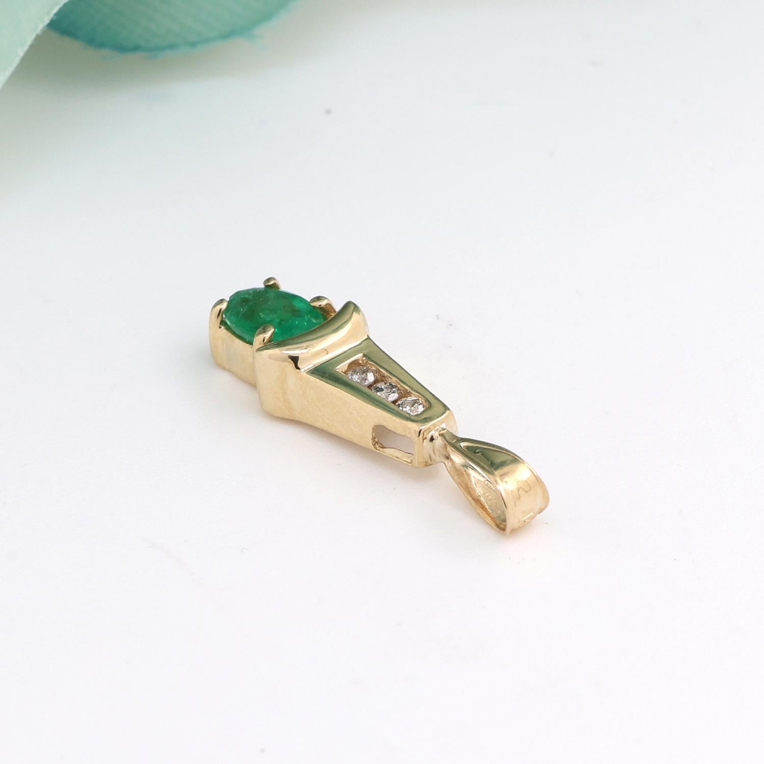 Oval Cut Emerald Diamond Pendant 14K Yellow Gold 0.49 CTW 0.80" Estate