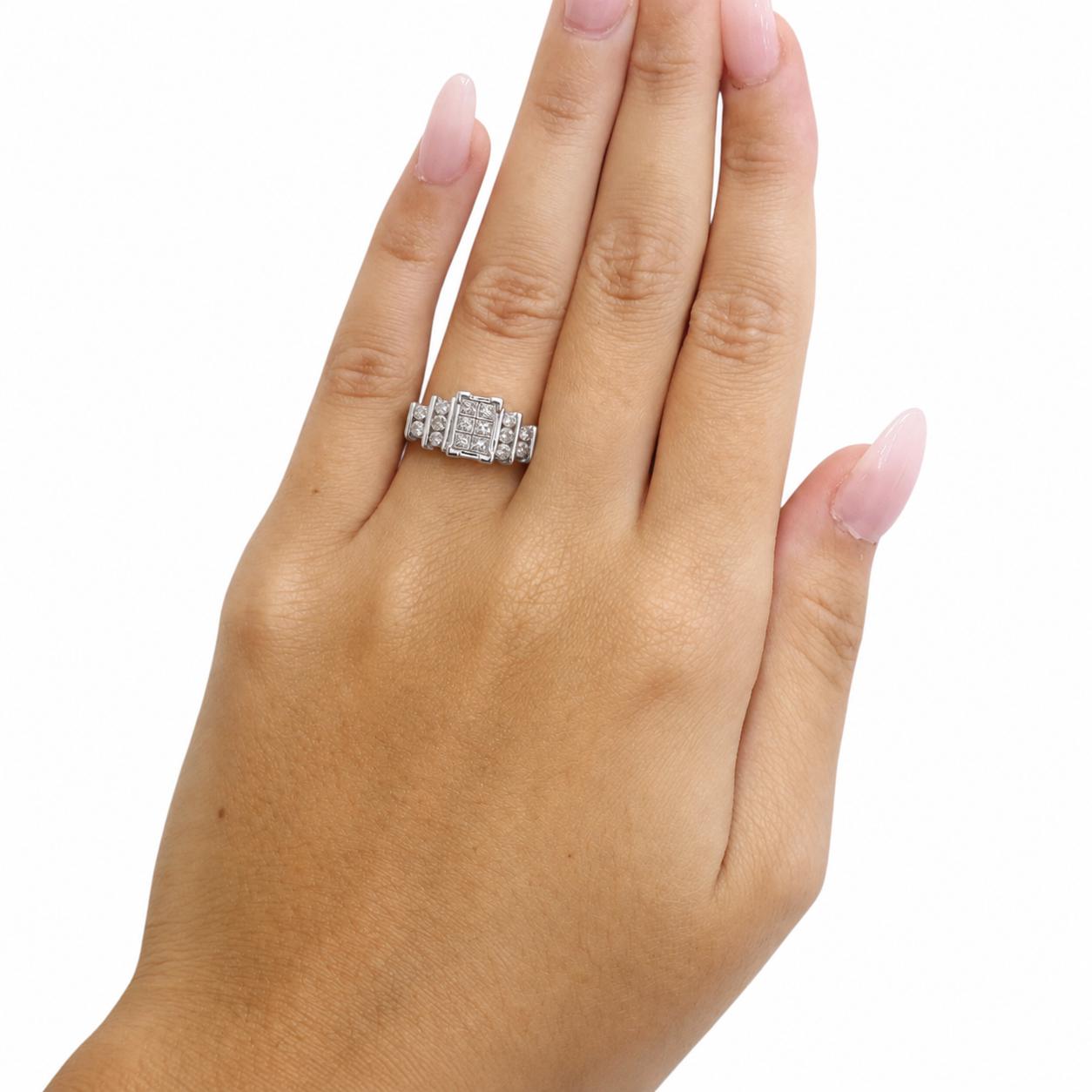 10K White Gold 0.35CTW Princess & Round Diamond Ring Vintage Estate Size 7