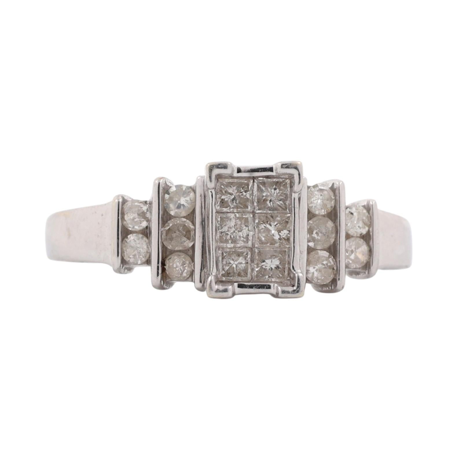 10K White Gold 0.35CTW Princess & Round Diamond Ring Vintage Estate Size 7