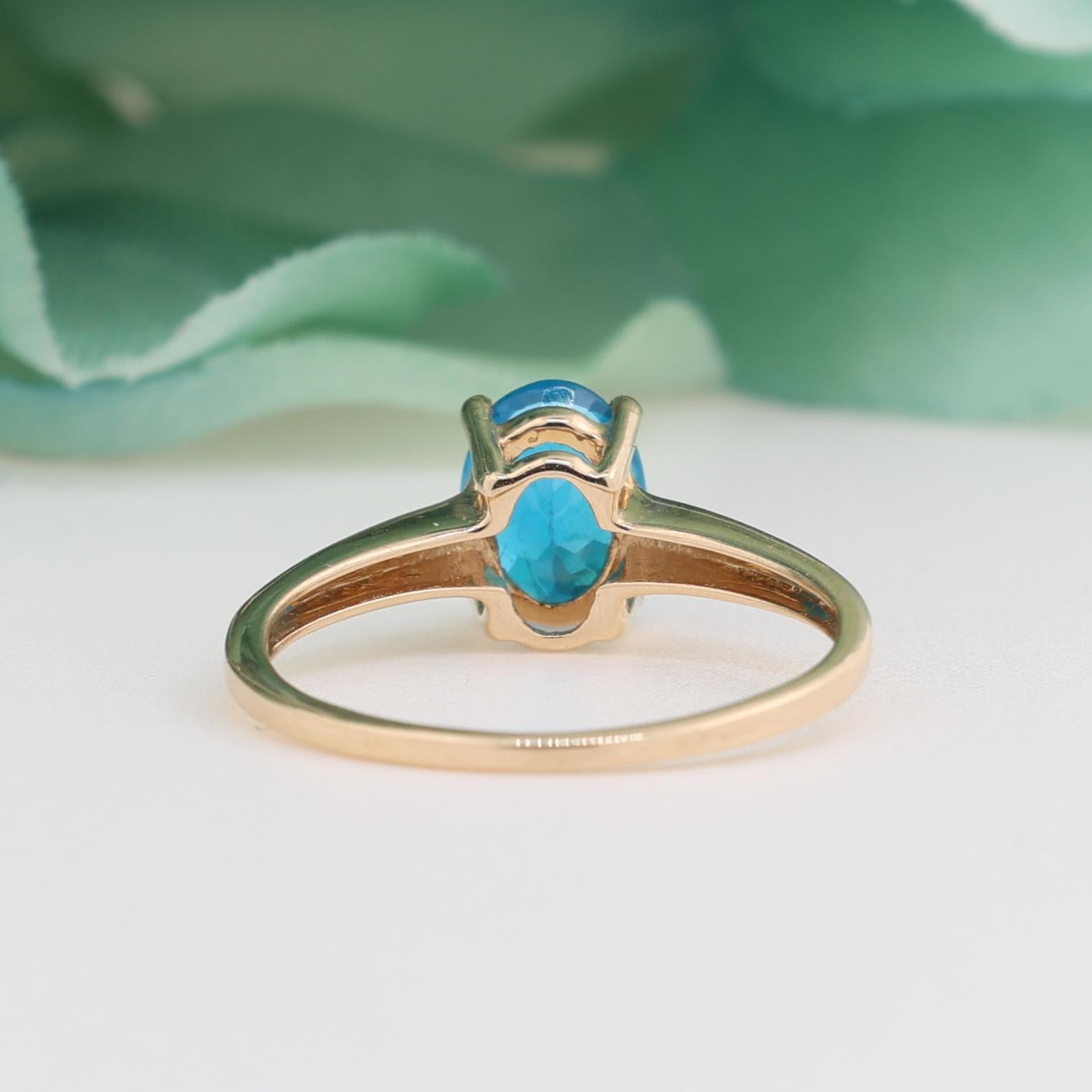 Oval Blue Apatite Solitaire Ring 14K Yellow Gold 1.35 CT Size 7.25