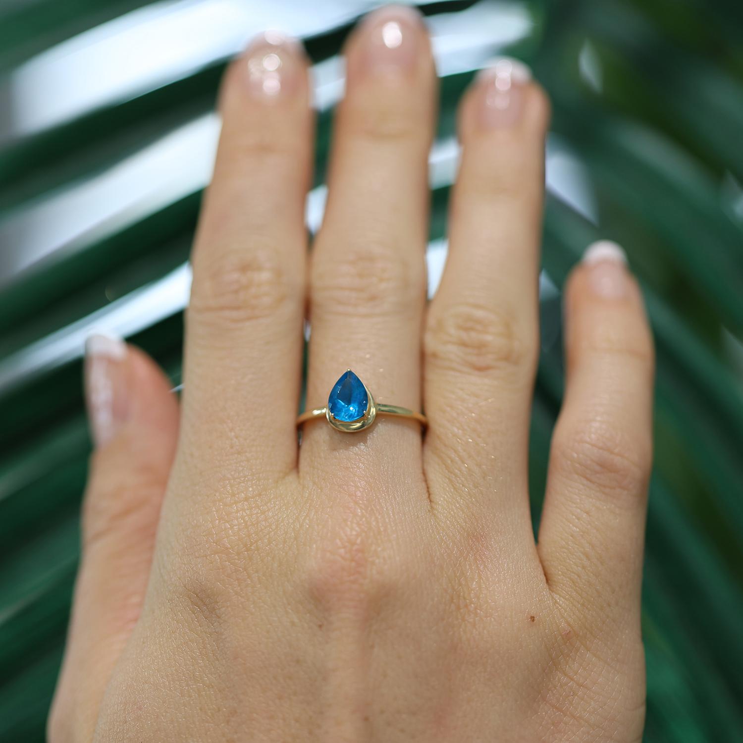 Pear Blue Apatite Solitaire Ring 10K Yellow Gold 1.00 CT Size 7.25