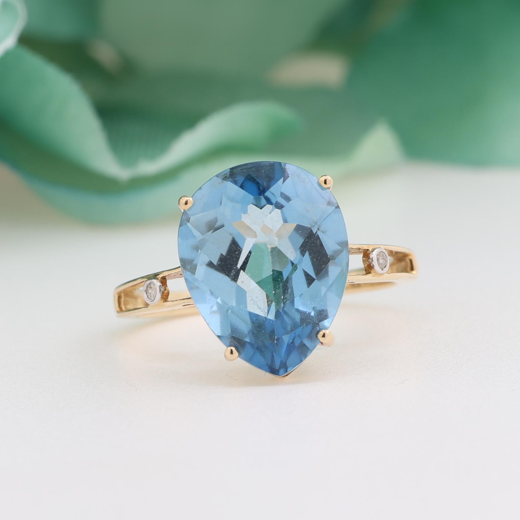 Good 10K Gold Blue Topaz Diamond Ring Size 7