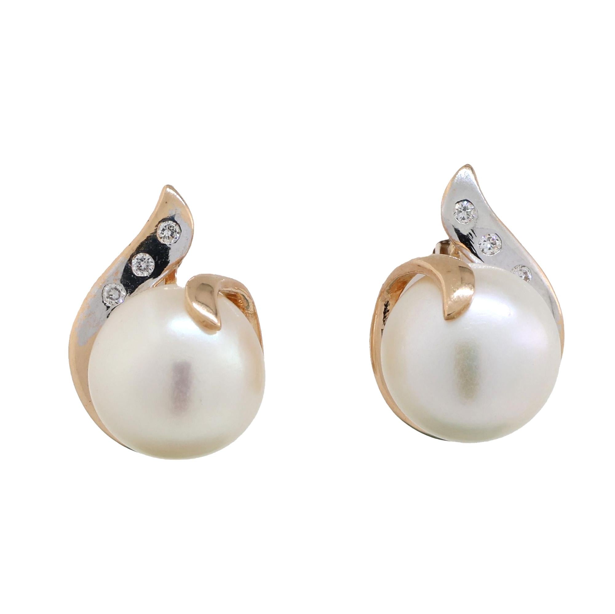 Freshwater Pearl Diamond Omega Earrings 14K Yellow Gold 0.50" Ladies Estate