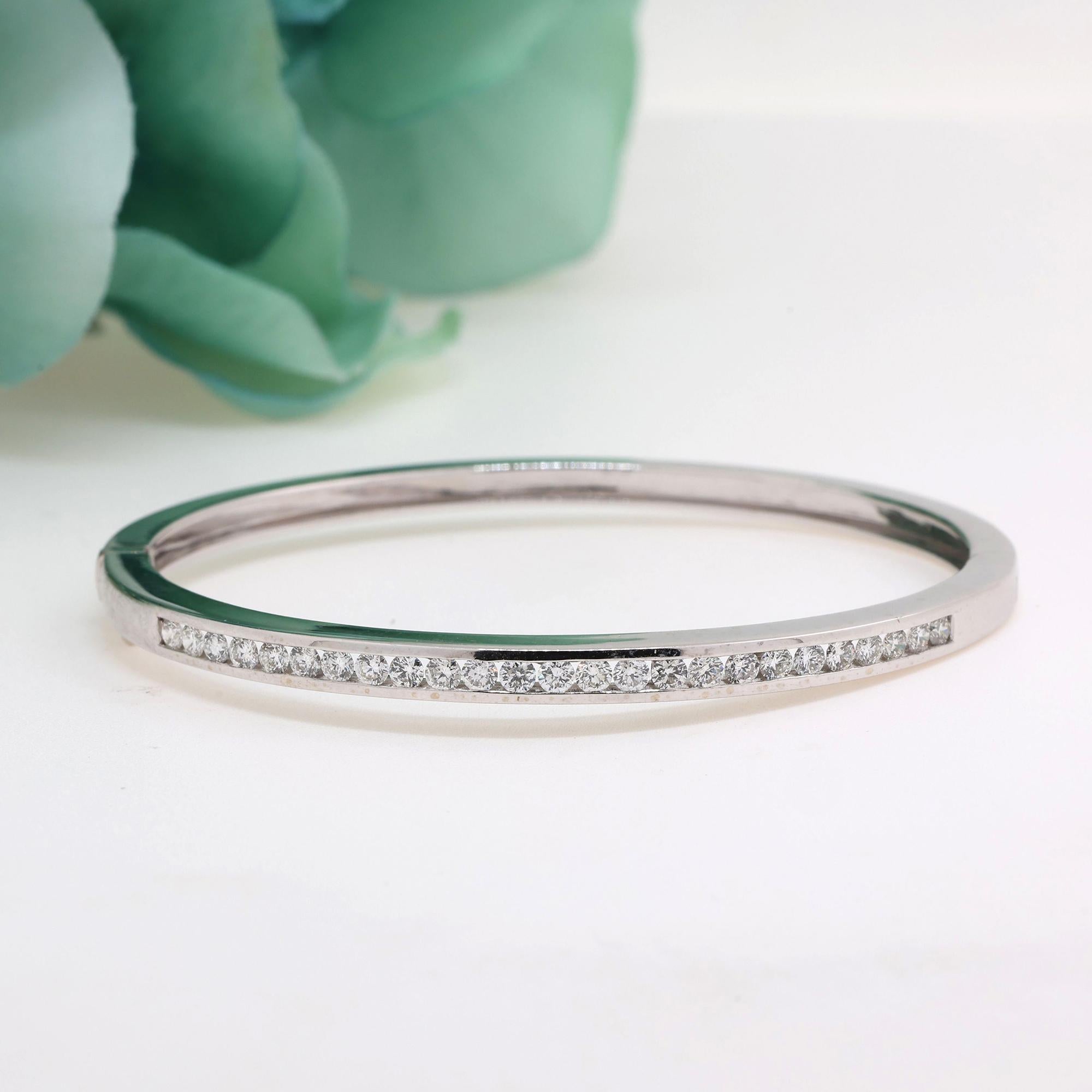 Diamond Bangle Bracelet 14K White Gold 1.75 TW Round Diamonds Size 6.75 Estate