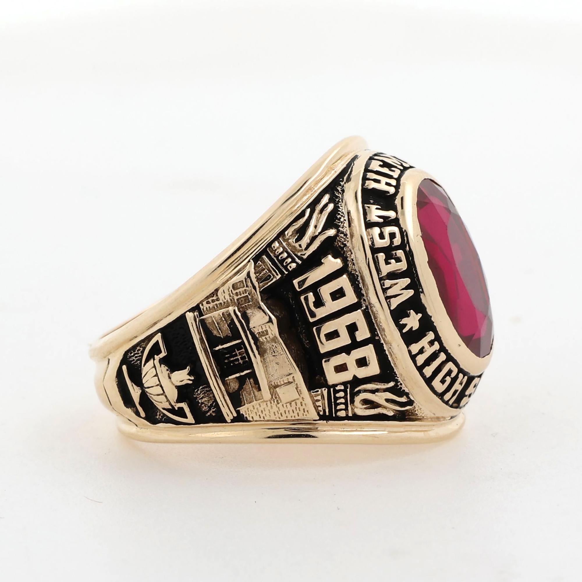 Men's Class Ring West Hempstead High School 1968 10K Y/Gold Ruby Gem SZ 8.75