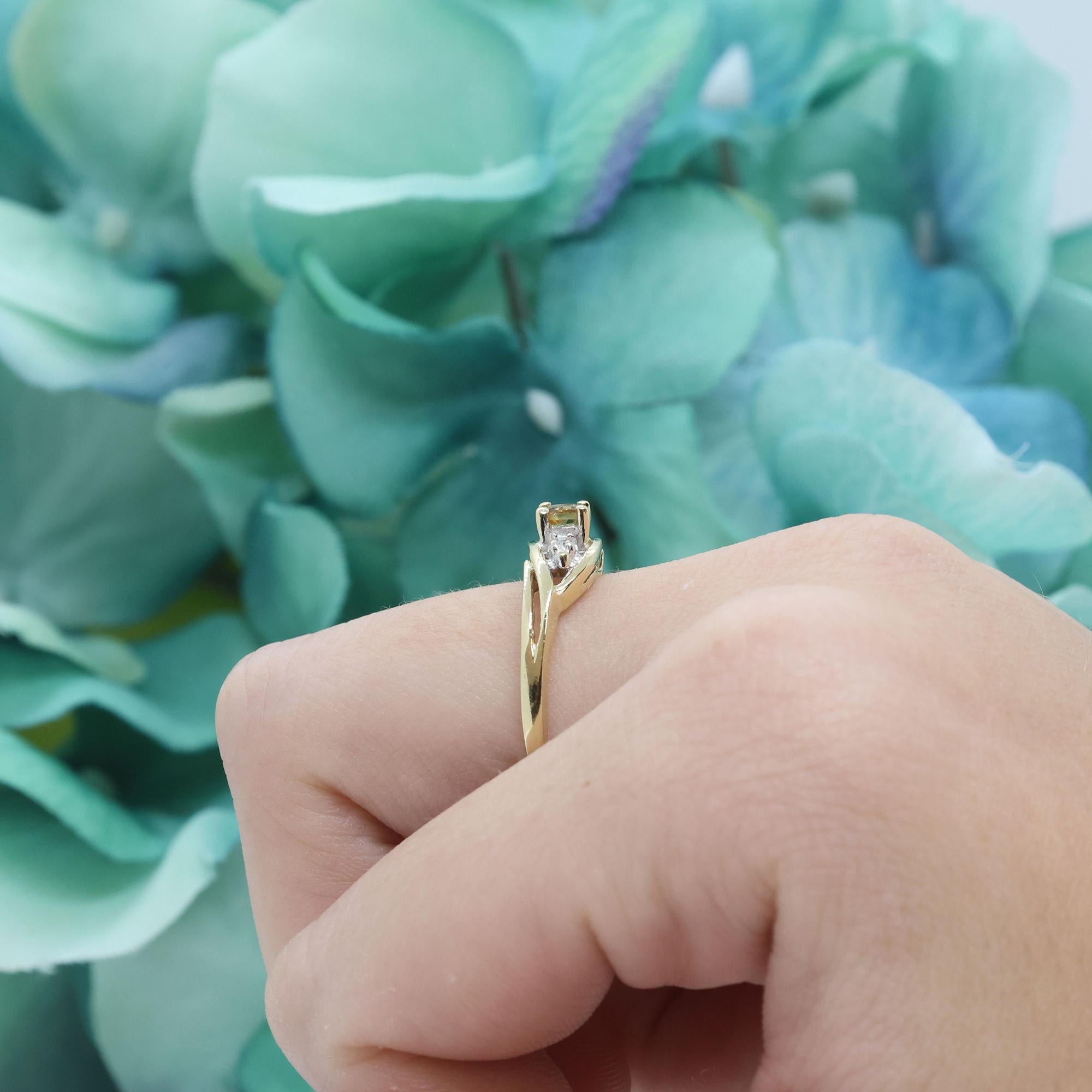 Citrine Diamond Cocktail Ring 10K Gold 0.18 TW Size 6.5 Ladies