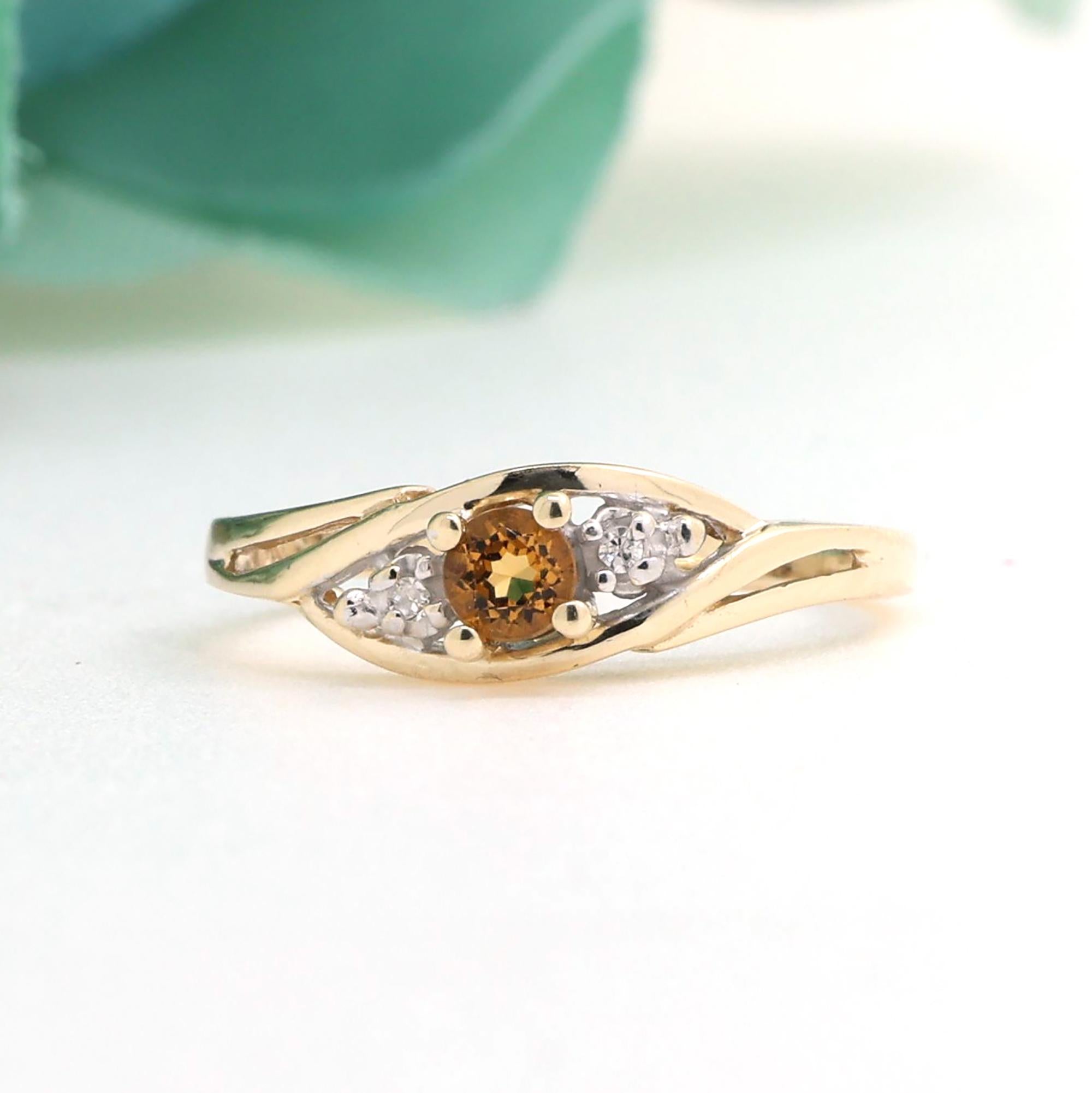 Citrine Diamond Cocktail Ring 10K Gold 0.18 TW Size 6.5 Ladies