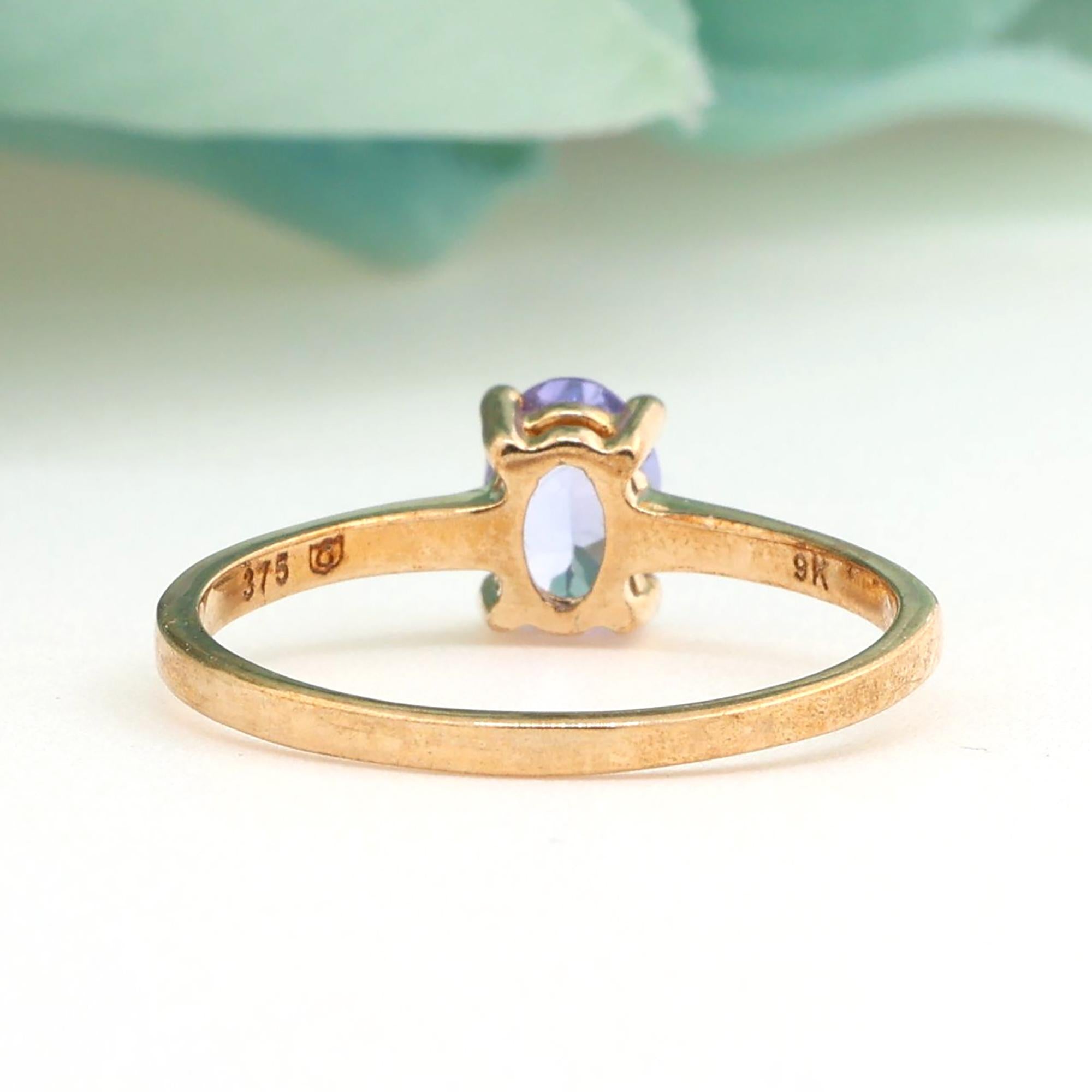 0.55 CT Solitaire Tanzanite Cocktail Ring 9K Yellow Gold Size 7 Ladies Estate