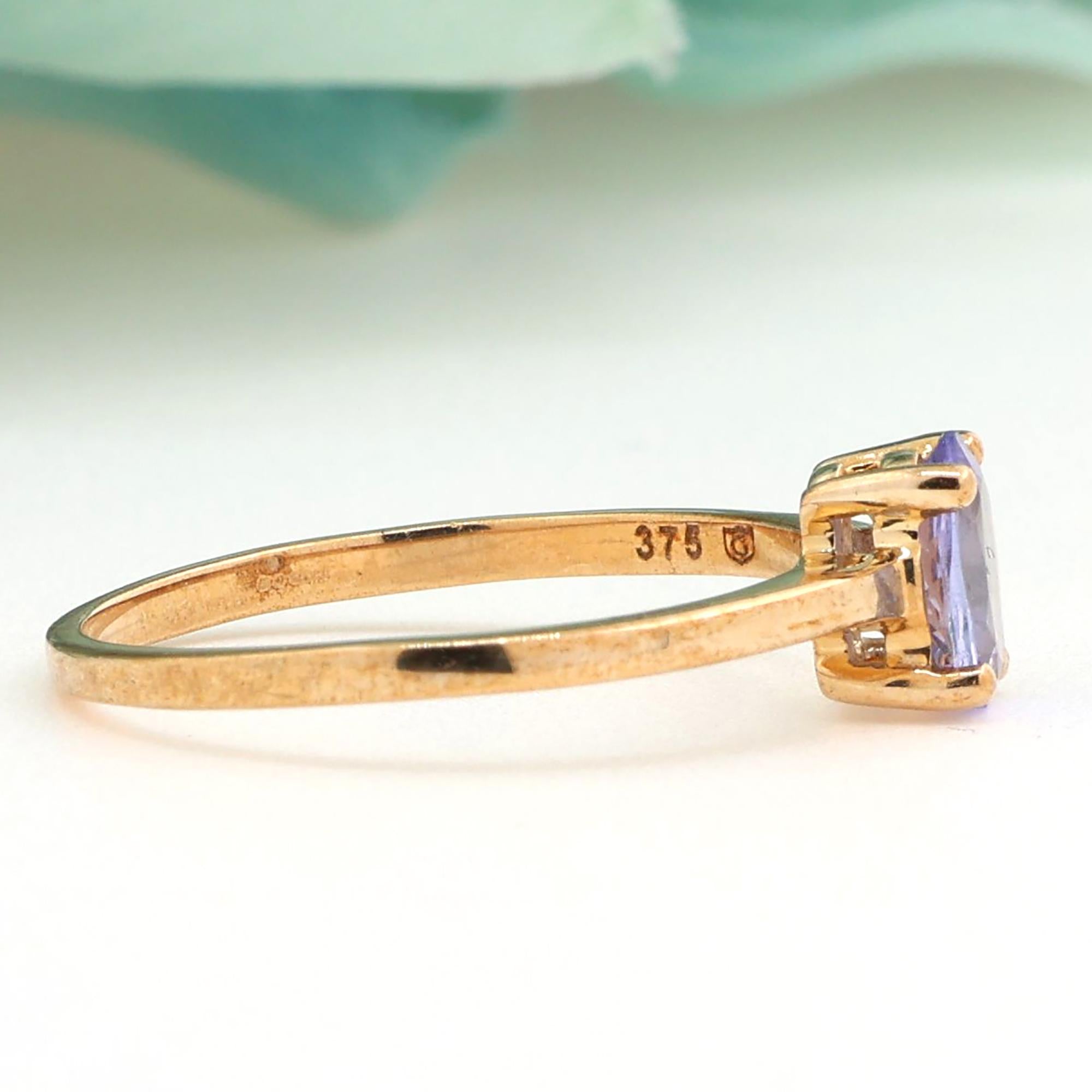 0.55 CT Solitaire Tanzanite Cocktail Ring 9K Yellow Gold Size 7 Ladies Estate