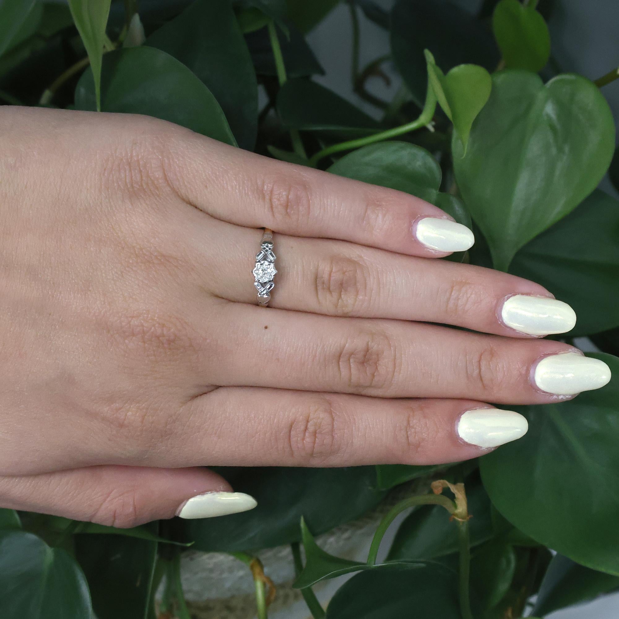 Vintage Solitaire Diamond Engagement Ring Heart 18K Y/Gold Plat 0.10 TW SZ 6.75