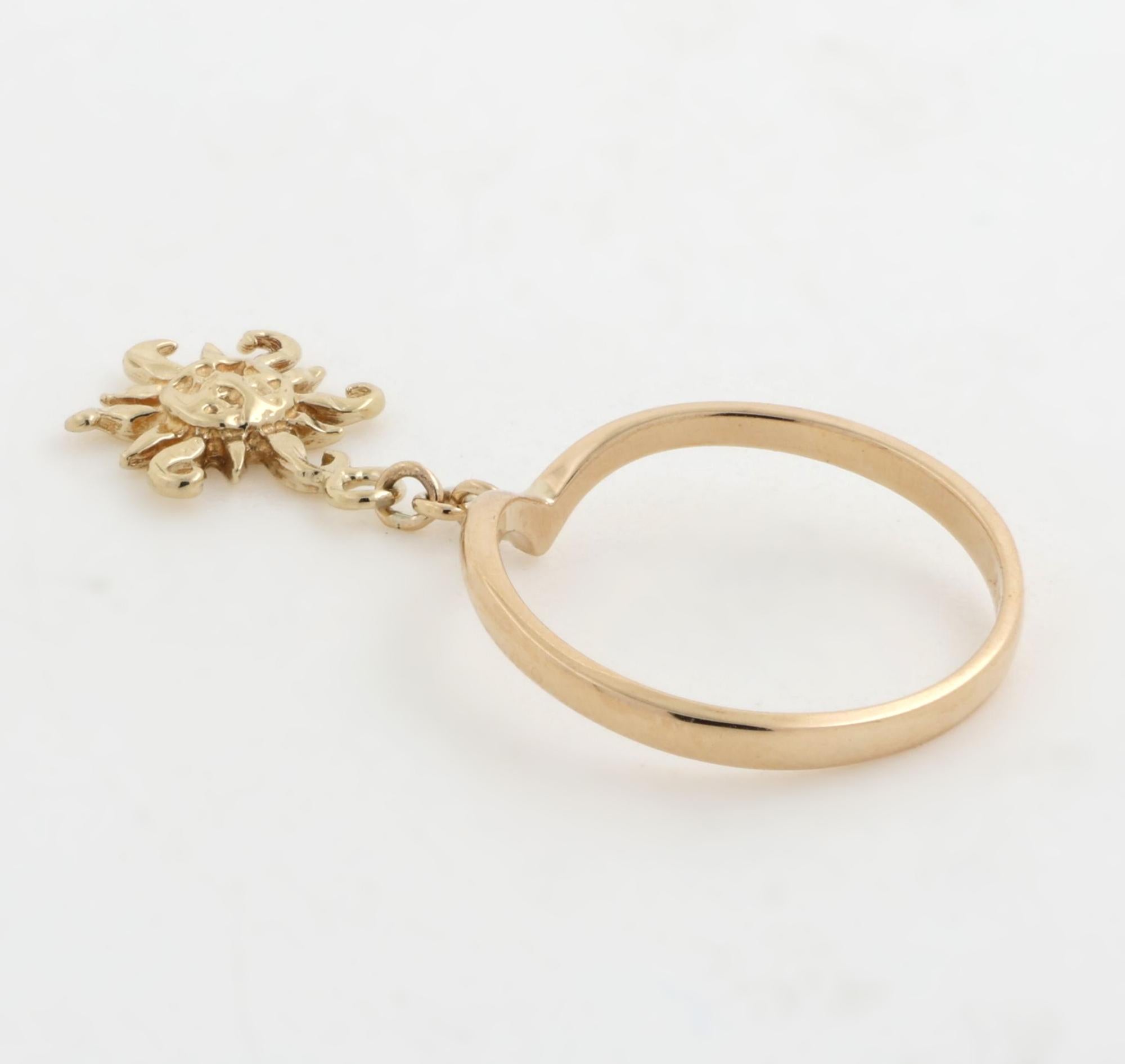 Sun Charm Band Ring 14K Yellow Gold Size 7.75