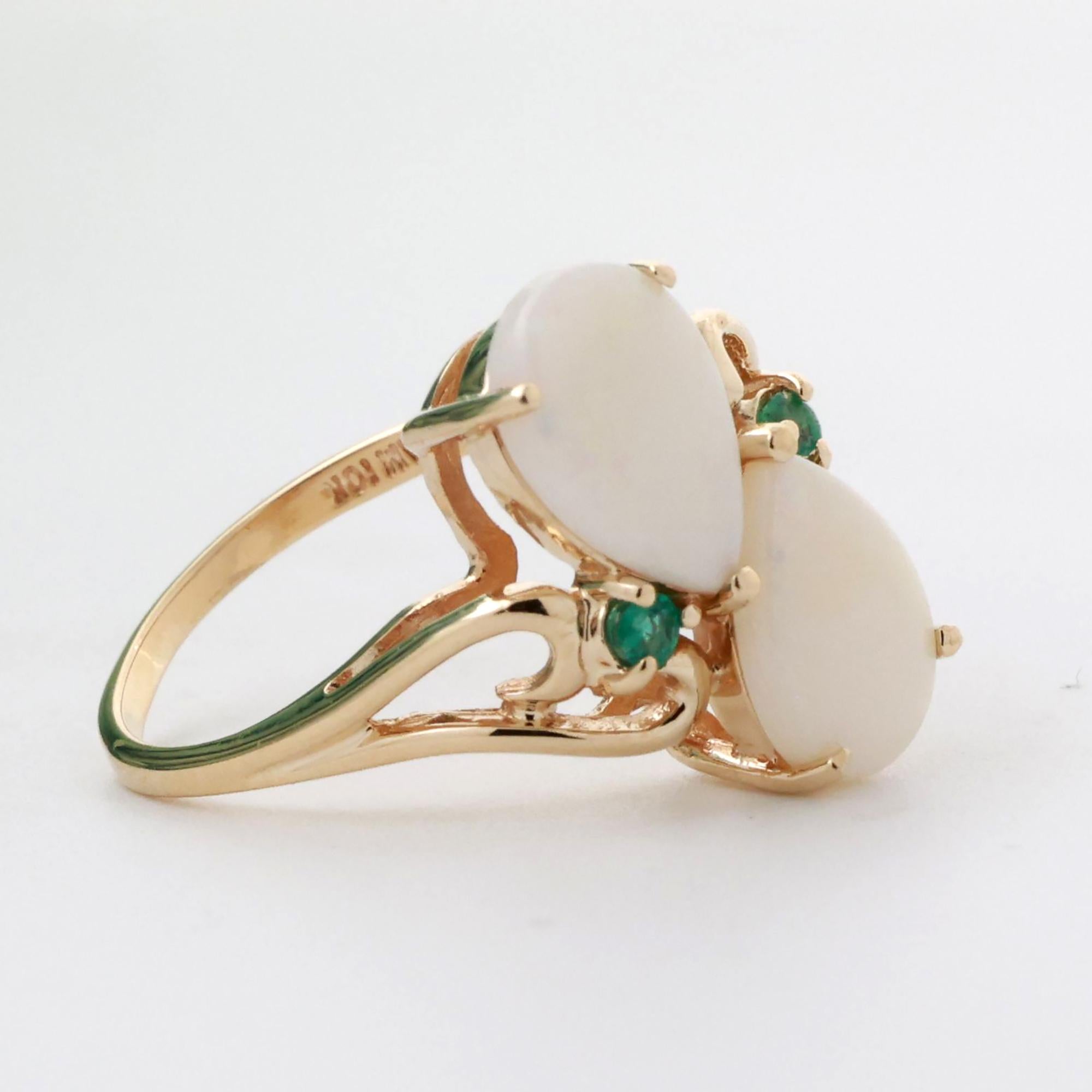 White Opal Emerald Gemstone Cocktail Ring 10K Yellow Gold 2.06 CTW SZ 6.5 Estate