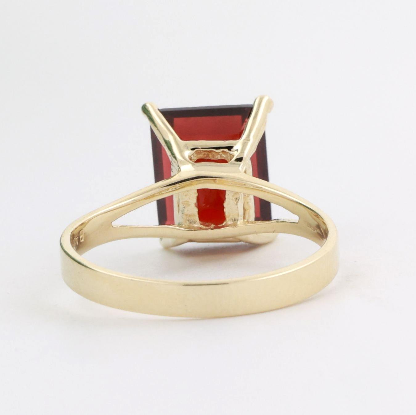 BADAVICI Pyrope Garnet Gemstone Ring 10K Yellow Gold 3.89 CT Emerald Cut Size 7