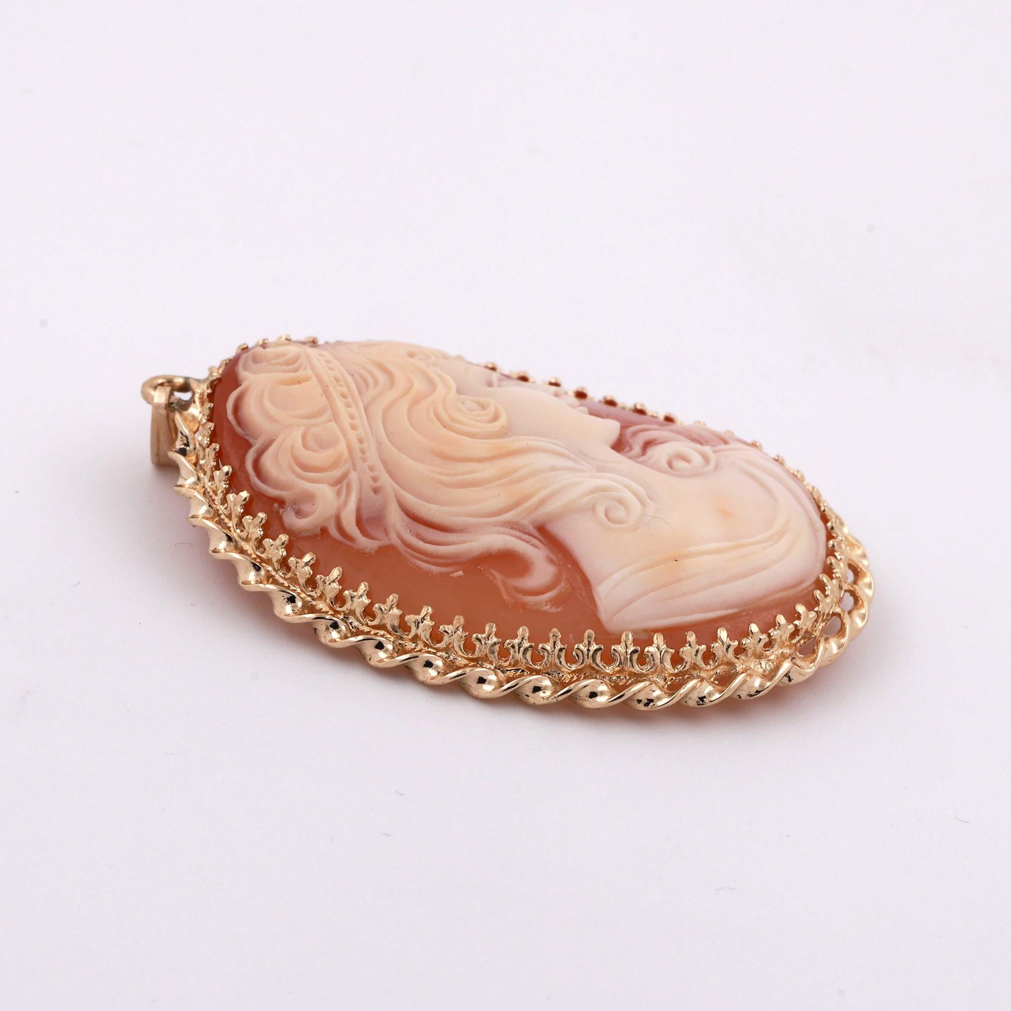 Cameo Pendant 14K Yellow Gold Twisted Frame Ladies Vintage Estate 2.30"