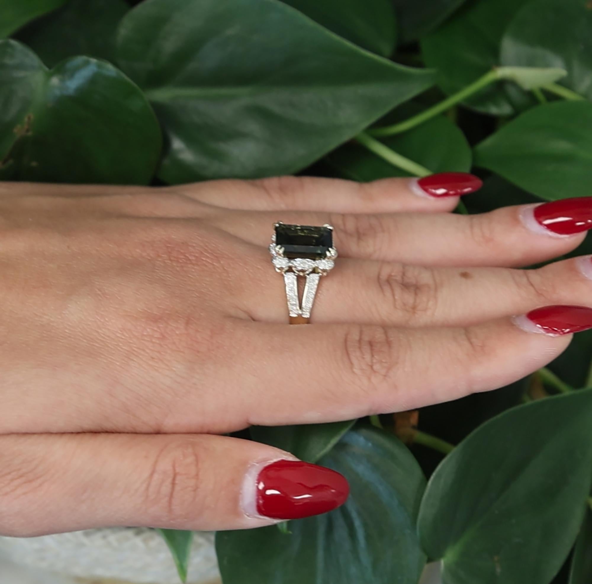 Green Tourmaline Diamond Cocktail Ring 10K Gold  7.60 TW Lab Grown Gem Size 8.25