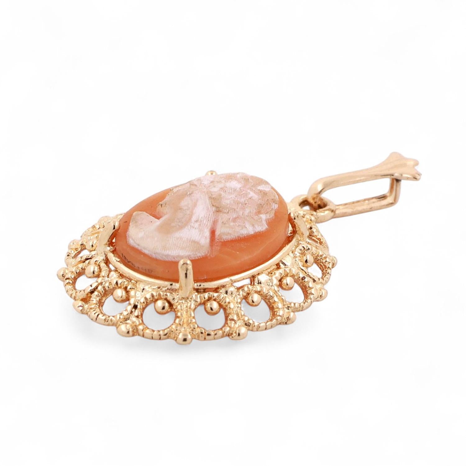 Cameo Pendant 14K Yellow Gold Filigree Frame Ladies Vintage Estate 1.05"