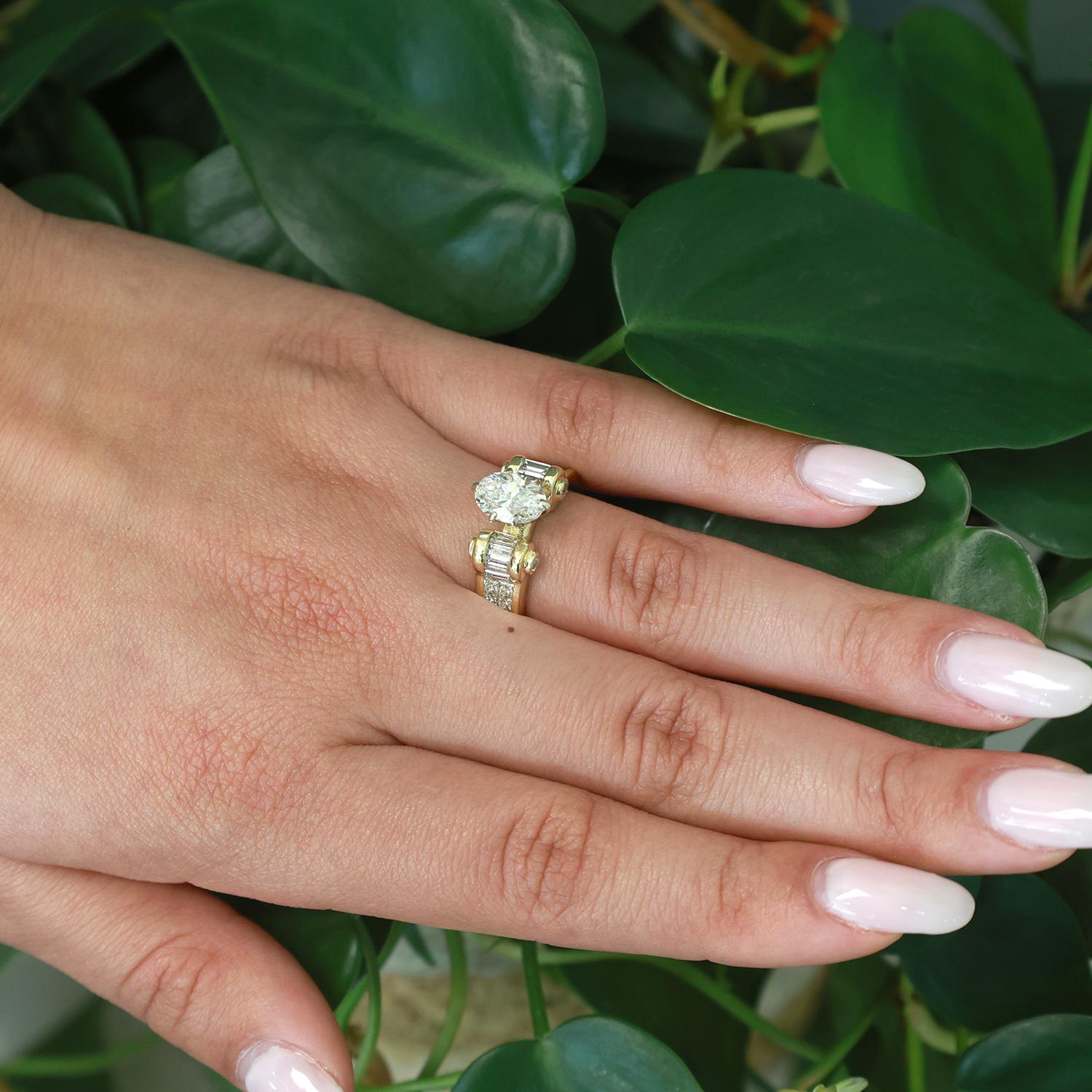 Solitaire Oval Cut Diamond Accent Engagement Ring 18K Gold 2.75 TW Size 8 Ladies