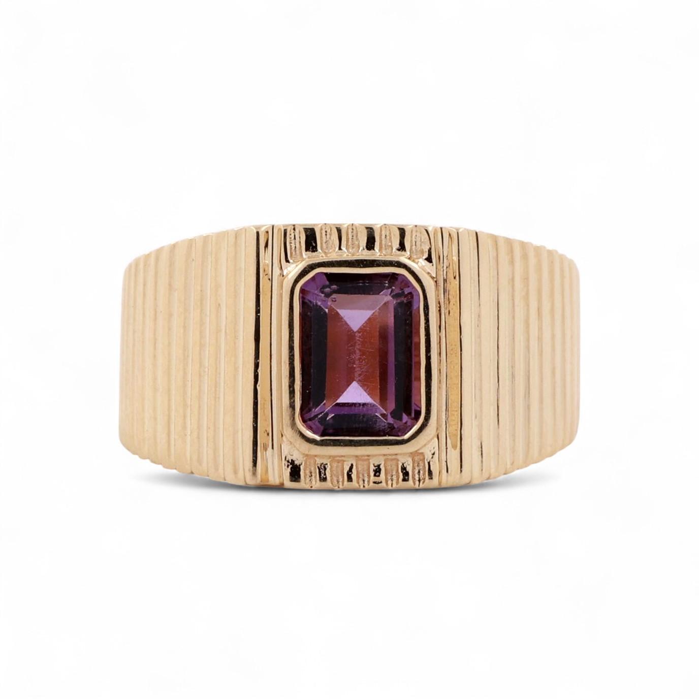 Solitaire Emerald Cut Amethyst Ring 10K Yellow Gold Ridge 0.95 CT SZ 8.25 Unisex