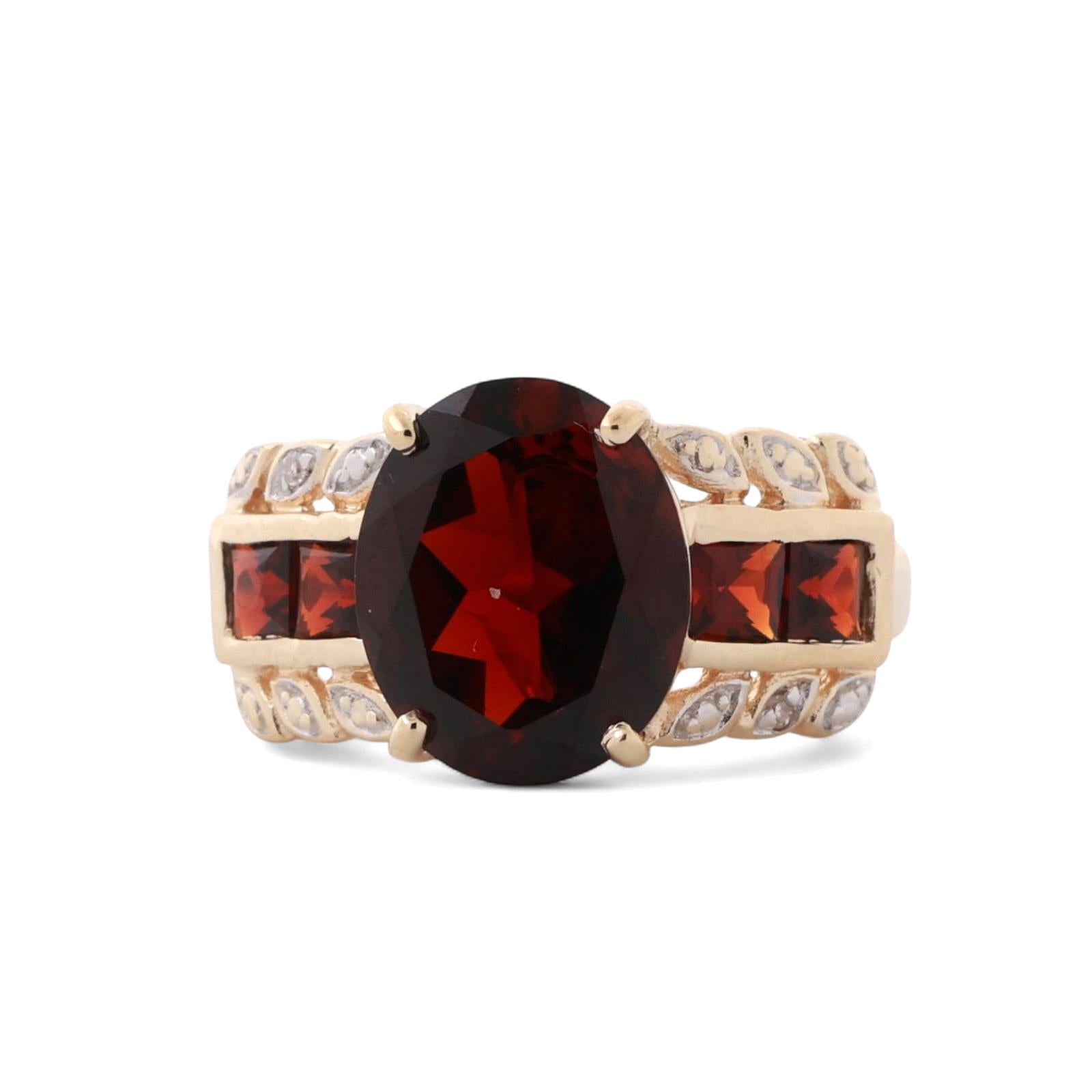 Oval Garnet Diamond Cocktail Ring 10K Gold 4.52 CTW Size 7.25 Ladies Estate