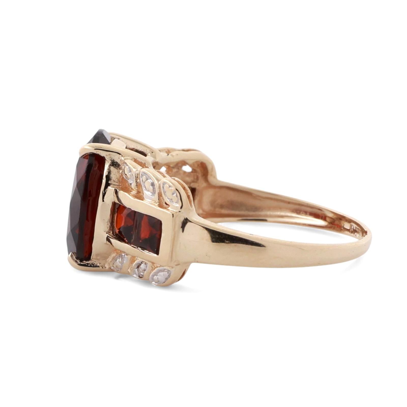 Oval Garnet Diamond Cocktail Ring 10K Gold 4.52 CTW Size 7.25 Ladies Estate