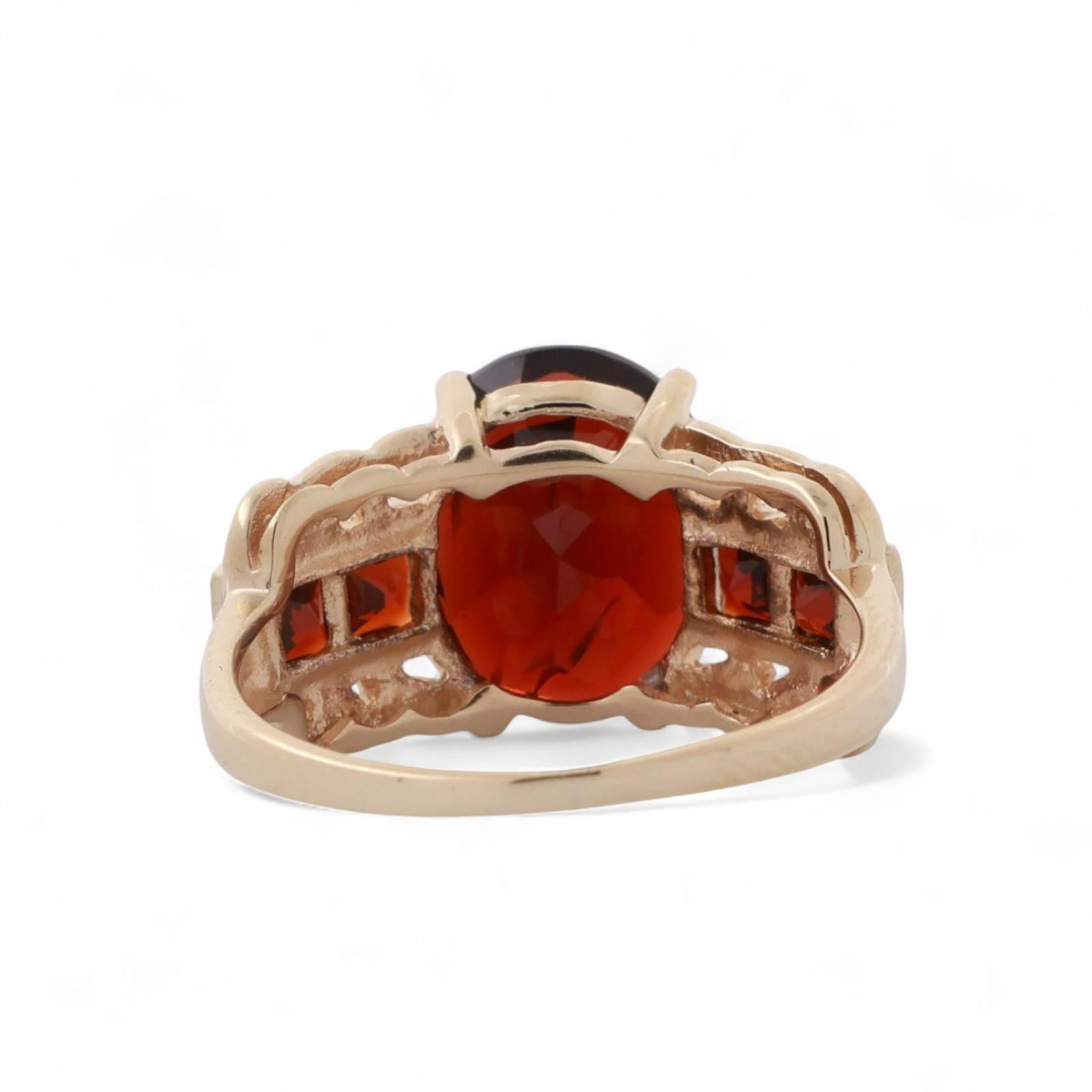 Oval Garnet Diamond Cocktail Ring 10K Gold 4.52 CTW Size 7.25 Ladies Estate